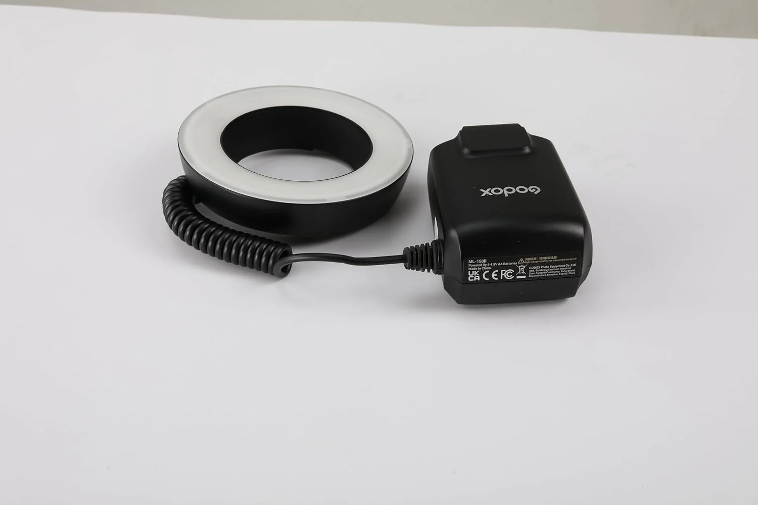 ست فلاش حلقوی ماکرو LED قابل حمل Godox ML150II با انتخاب توان 6 سطحی (1/32-1/1) 5800 کلوین ± 200 کلوین قابل تنظیم برای Nikon/Canon/Panasonic/Olympus/Sony با 8 عدد حلقه آداپتور ست فلاش حلقوی ماکرو LED قابل حمل Godox ML150II با انتخاب توان 6 سطحی (1/32-1/1) 5800 کلوین ± 200 کلوین قابل تنظیم برای Nikon/Canon/Panasonic/Olympus/Sony با 8 عدد حلقه آداپتور