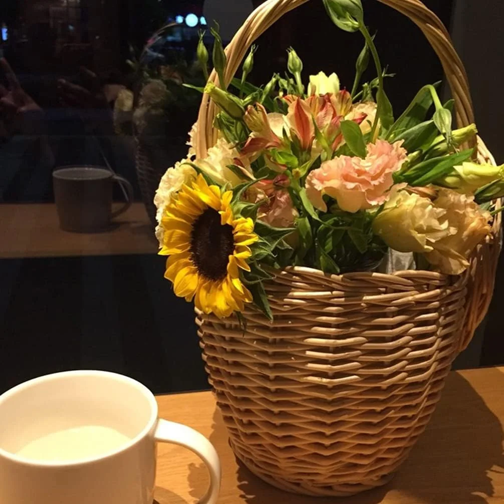 کیف حصیری دست ساز Cabilock با درب، سبد زنانه، کیف خرید حصیری، کیف دستی، سبد پیک نیک گرد با دسته برای جعبه ناهار، مسافرت، دفتر کار، رنگ تصادفی کیف حصیری دست ساز Cabilock با درب، سبد زنانه، کیف خرید حصیری، کیف دستی، سبد پیک نیک گرد با دسته برای جعبه ناهار، مسافرت، دفتر کار، رنگ تصادفی