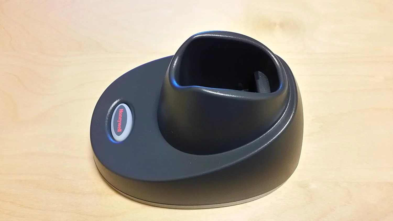 اسکنر بارکد لیزری بلوتوث بی سیم Honeywell 1902GSR، شامل پایه و سیم USB اسکنر بارکد لیزری بلوتوث بی سیم Honeywell 1902GSR، شامل پایه و سیم USB