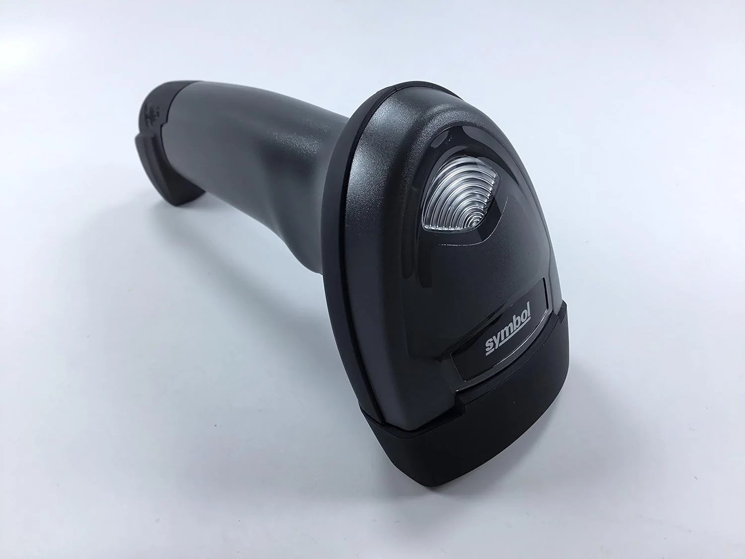 اسکنر بارکد دستی تک بعدی Zebra Technologies Symbol LI2208-SR با سیم و کابل USB اسکنر بارکد دستی تک بعدی Zebra Technologies Symbol LI2208-SR با سیم و کابل USB