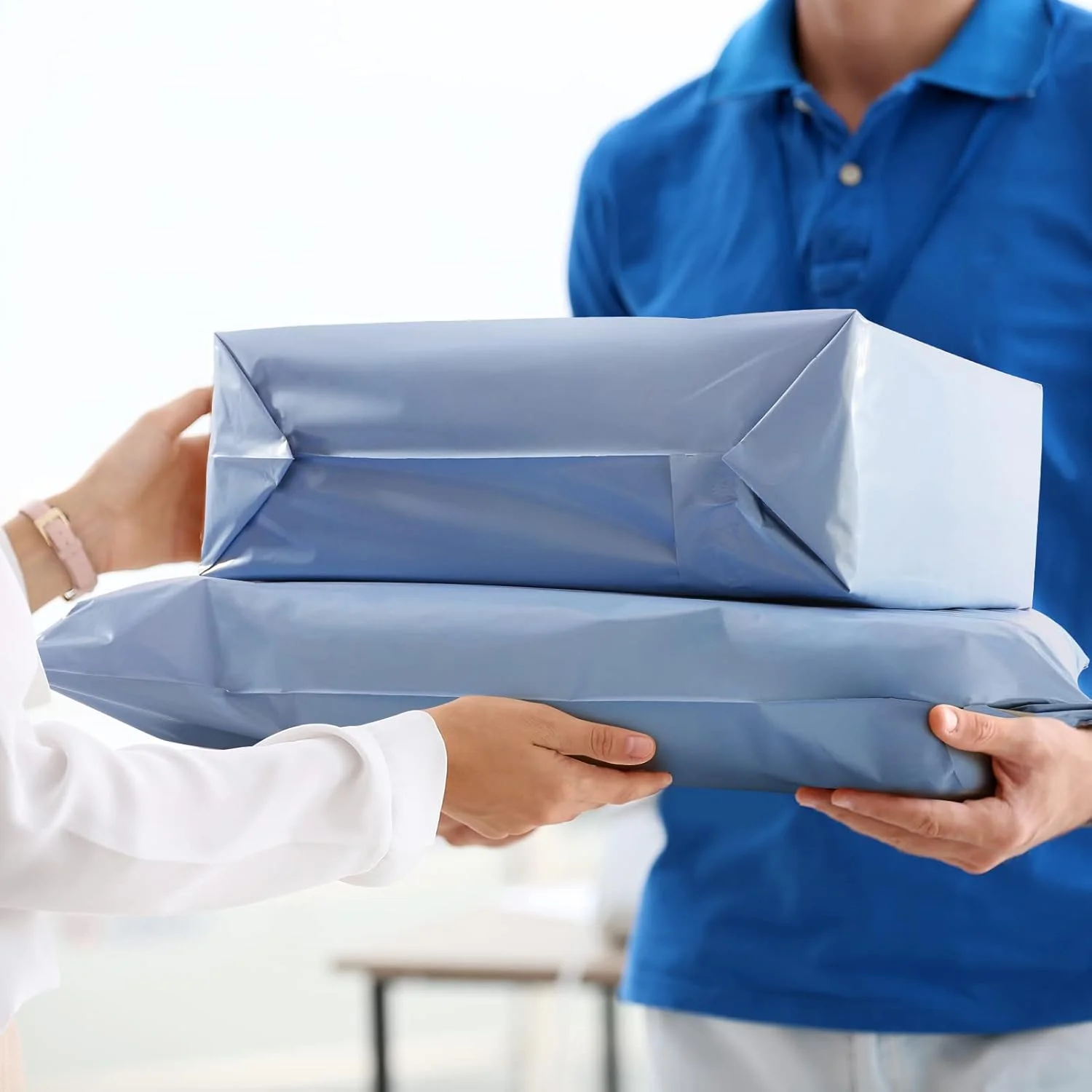 پاکت پستی پلی متالیک مترونیک 10x13، 100 عددی، کیسه های پستی بزرگ برای لباس، کیسه های پستی با چسب قوی خود چسب، ضد آب و مقاوم در برابر پارگی، کیسه های پستی به رنگ آبی مه آلود پاکت پستی پلی متالیک مترونیک 10x13، 100 عددی، کیسه های پستی بزرگ برای لباس، کیسه های پستی با چسب قوی خود چسب، ضد آب و مقاوم در برابر پارگی، کیسه های پستی به رنگ آبی مه آلود