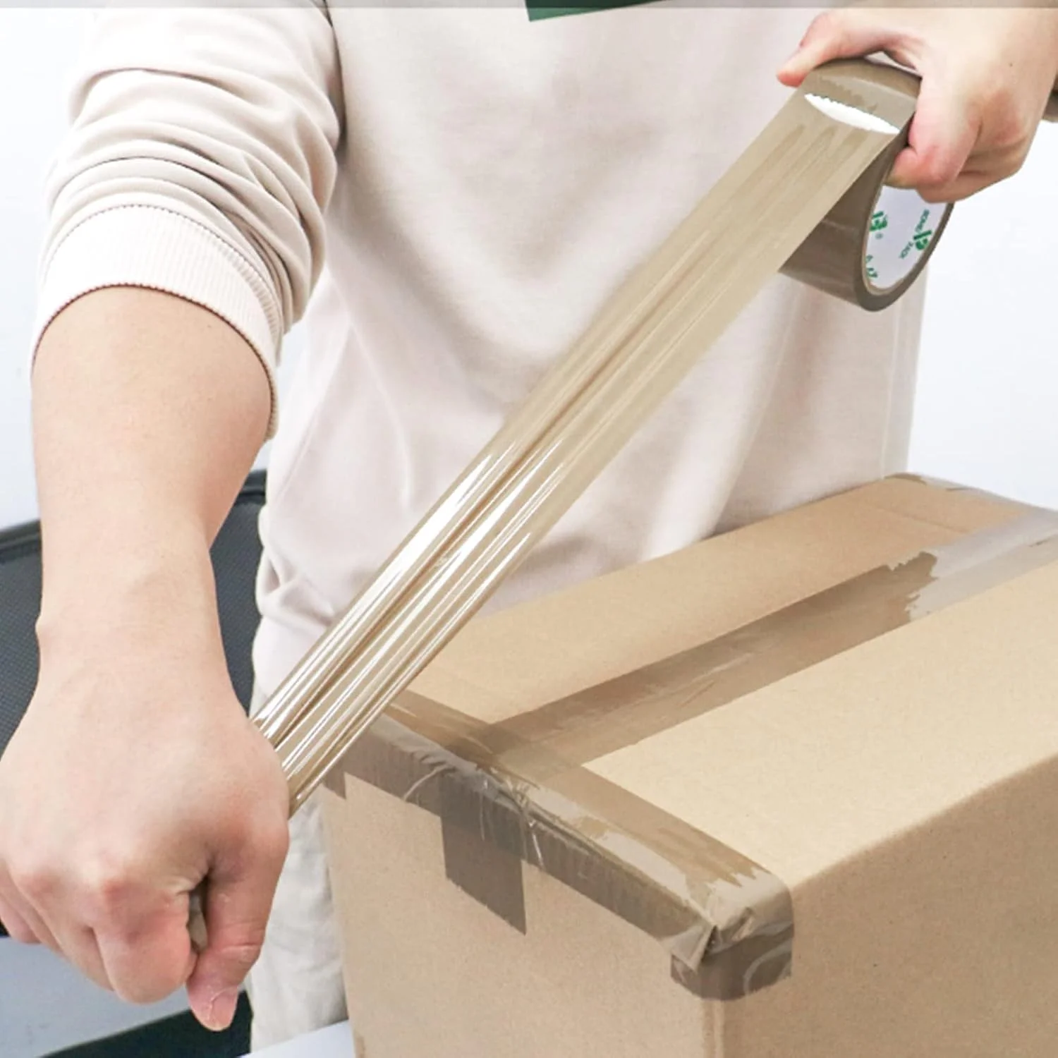 نوار چسب بسته بندی قهوه ای Valuxe عرض 2 اینچ در 50 یارد، مناسب برای حمل و نقل، دفتر و انبار، نوار چسب بسته بندی سنگین برای جعبه های بسته بندی کارتن، نوار قهوه ای برای اسباب کشی منازل و دفاتر (6 عدد) نوار چسب بسته بندی قهوه ای Valuxe عرض 2 اینچ در 50 یارد، مناسب برای حمل و نقل، دفتر و انبار، نوار چسب بسته بندی سنگین برای جعبه های بسته بندی کارتن، نوار قهوه ای برای اسباب کشی منازل و دفاتر (6 عدد)