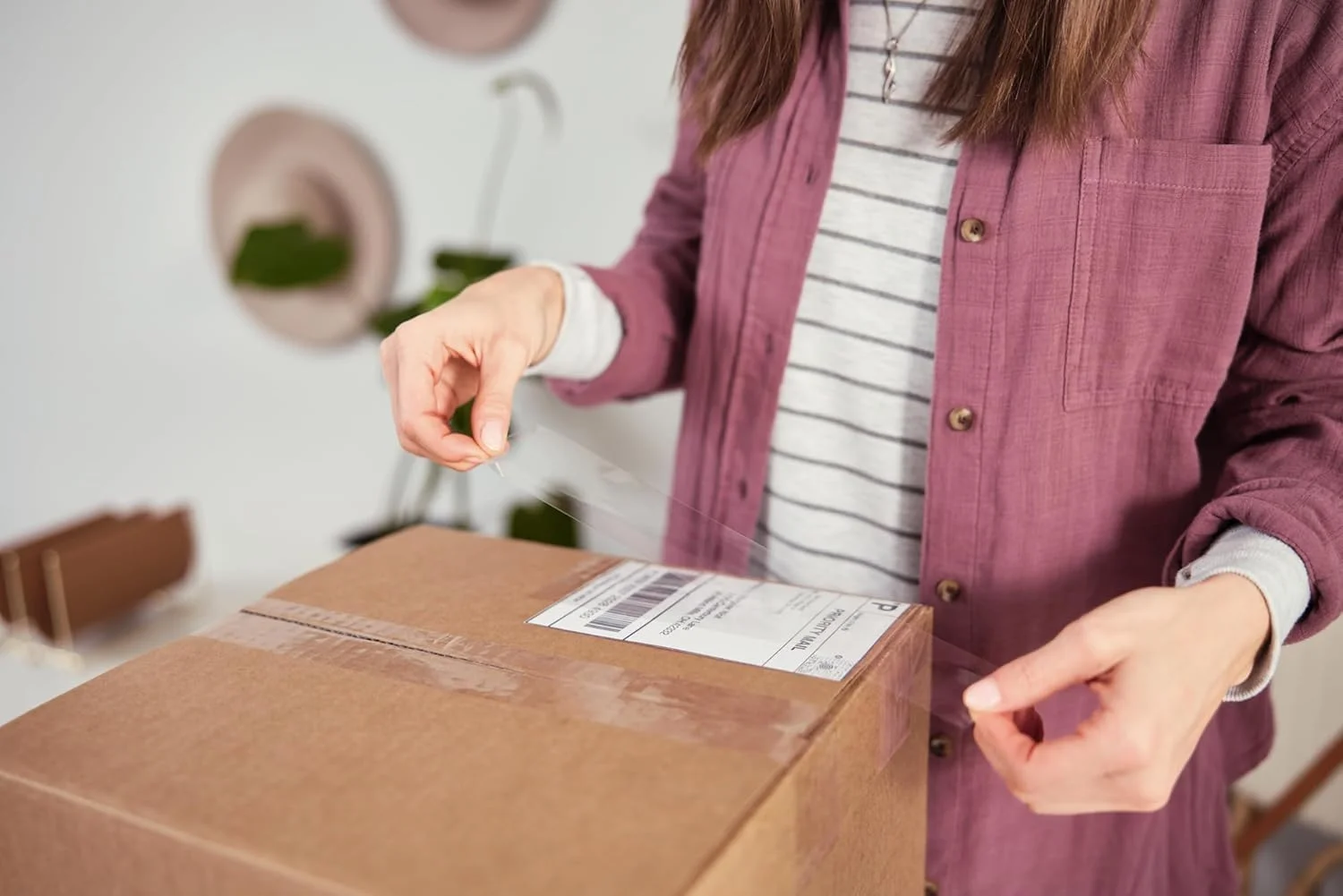 نوار چسب بسته بندی شفاف Duck HD - 1 رول - نوار بسته بندی سنگین برای حمل و نقل، پست، اسباب کشی و انبار - شفاف، نوارهای چسب بسته بندی قوی برای جعبه ها - 1.88 اینچ در 54.6 یارد (297438) نوار چسب بسته بندی شفاف Duck HD - 1 رول - نوار بسته بندی سنگین برای حمل و نقل، پست، اسباب کشی و انبار - شفاف، نوارهای چسب بسته بندی قوی برای جعبه ها - 1.88 اینچ در 54.6 یارد (297438)