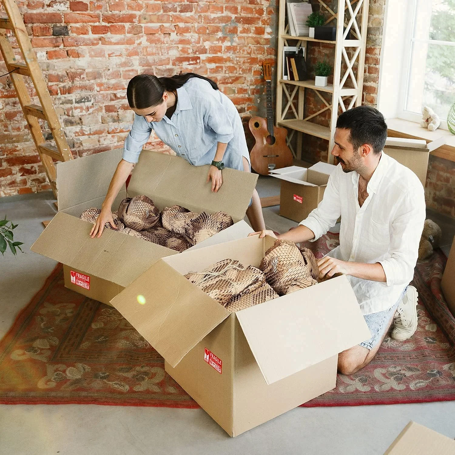 کاغذ بسته بندی لانه زنبوری اکودوسر 15 اینچ در 164 فوت برای لوازم اسباب کشی. مواد بسته بندی حبابدار سازگار با محیط زیست برای اسباب کشی. کاغذ بسته بندی برای بسته بندی اقلام شکننده. کاغذ کرافت برای بسته بندی لوازم حمل و نقل اسباب کشی. کاغذ بسته بندی لانه زنبوری اکودوسر 15 اینچ در 164 فوت برای لوازم اسباب کشی. مواد بسته بندی حبابدار سازگار با محیط زیست برای اسباب کشی. کاغذ بسته بندی برای بسته بندی اقلام شکننده. کاغذ کرافت برای بسته بندی لوازم حمل و نقل اسباب کشی.