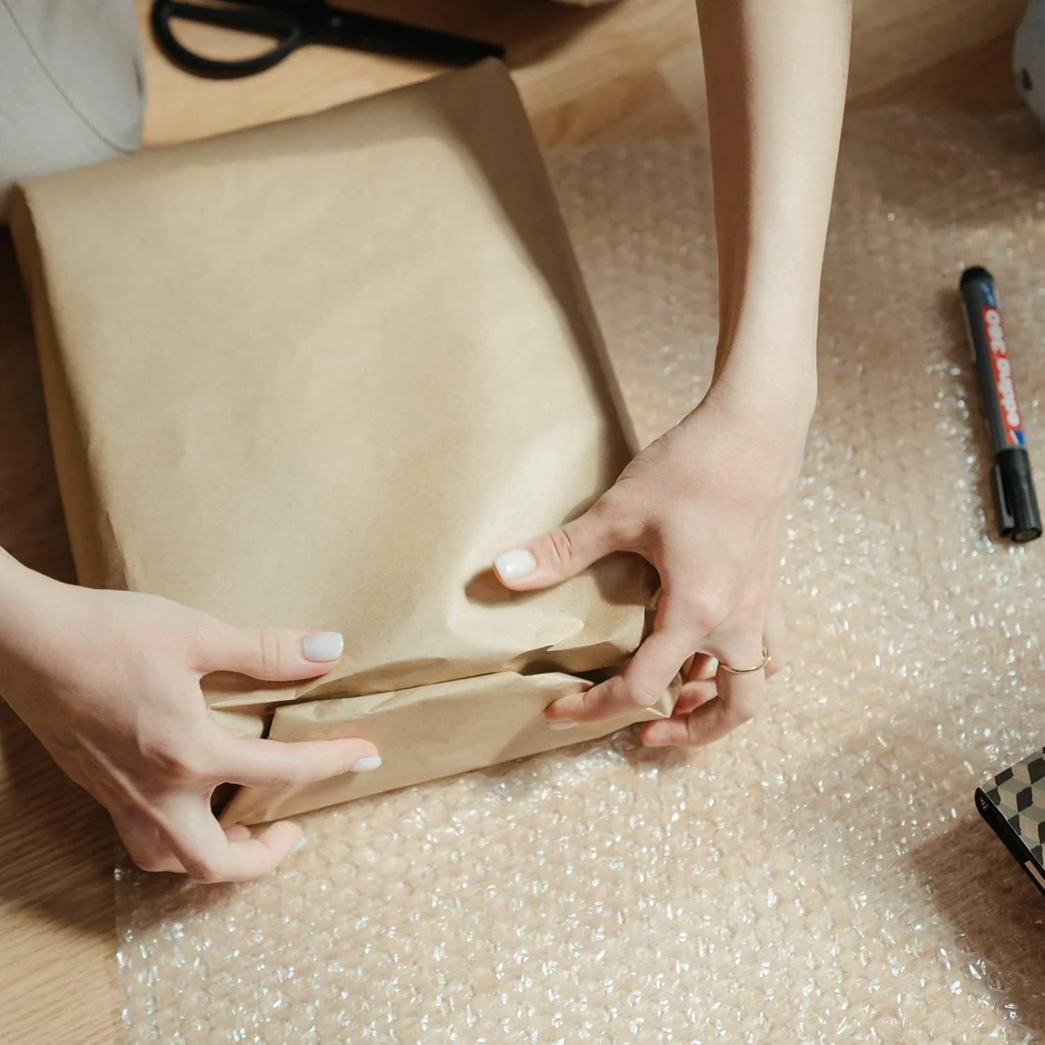 رول نایلون حبابدار Biella، 150 سانتی متر در 40 متر، رول حباب هوا برای بسته بندی، حمل و نقل، ارسال پستی، بسته بندی و لوازم اسباب کشی رول نایلون حبابدار Biella، 150 سانتی متر در 40 متر، رول حباب هوا برای بسته بندی، حمل و نقل، ارسال پستی، بسته بندی و لوازم اسباب کشی