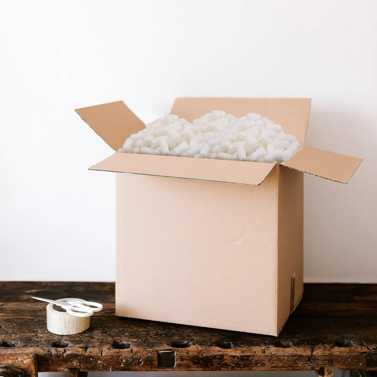 فوم بسته بندی MagicWater برای حمل و نقل - 1 فوت مکعب - لوله زیستی بازیافتی کمپوست پذیر و زیست تخریب پذیر - پرکننده فضای خالی - بالشتک برای بسته بندی حمل و نقل - بدون گرد و غبار و مقاوم در برابر سایش - غیر استایروفوم فوم بسته بندی MagicWater برای حمل و نقل - 1 فوت مکعب - لوله زیستی بازیافتی کمپوست پذیر و زیست تخریب پذیر - پرکننده فضای خالی - بالشتک برای بسته بندی حمل و نقل - بدون گرد و غبار و مقاوم در برابر سایش - غیر استایروفوم