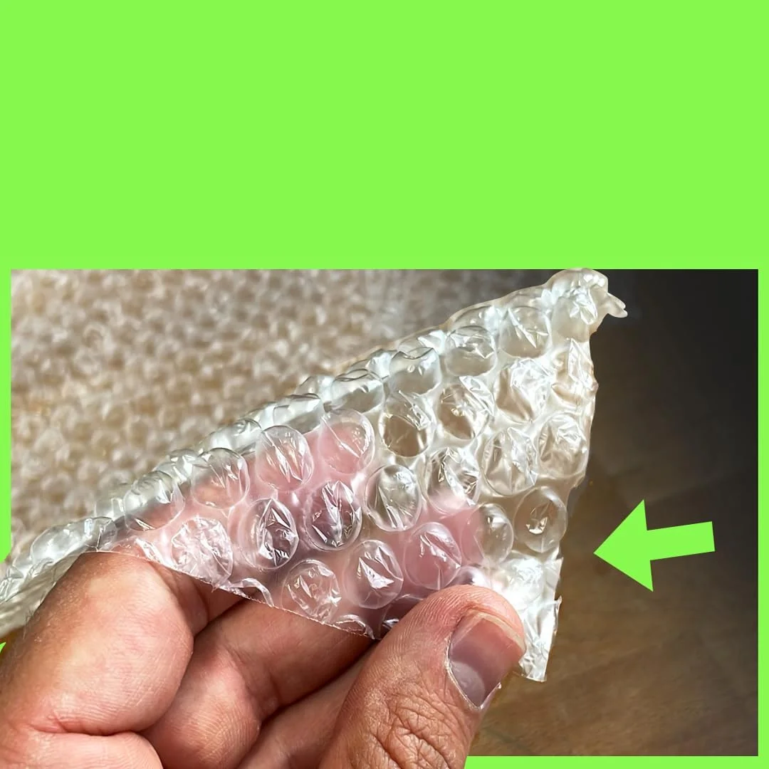 رول حباب دار ضربه گیر Red Dot Gift، 30 سانتی متر در 10 متر، برای اسباب کشی و حمل و نقل - محافظت بیشتر برای بسته بندی جعبه ها و پاکت ها - رول حباب دار شفاف لوازم اسباب کشی (30cm X 10M) رول حباب دار ضربه گیر Red Dot Gift، 30 سانتی متر در 10 متر، برای اسباب کشی و حمل و نقل - محافظت بیشتر برای بسته بندی جعبه ها و پاکت ها - رول حباب دار شفاف لوازم اسباب کشی (30cm X 10M)