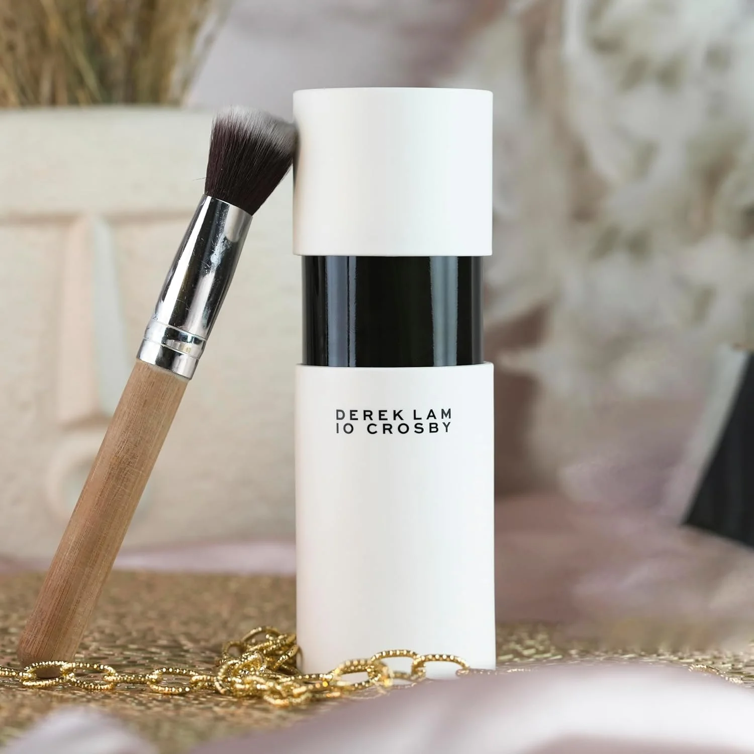 درک لام 10 کراسبی - بلک اوت - 100 میل ادو پرفیوم - عطر زنانه - رایحه چوبی و گلی - اسپری عطر با آکوردهای شیرین اسمانتوس و چای ماسالا