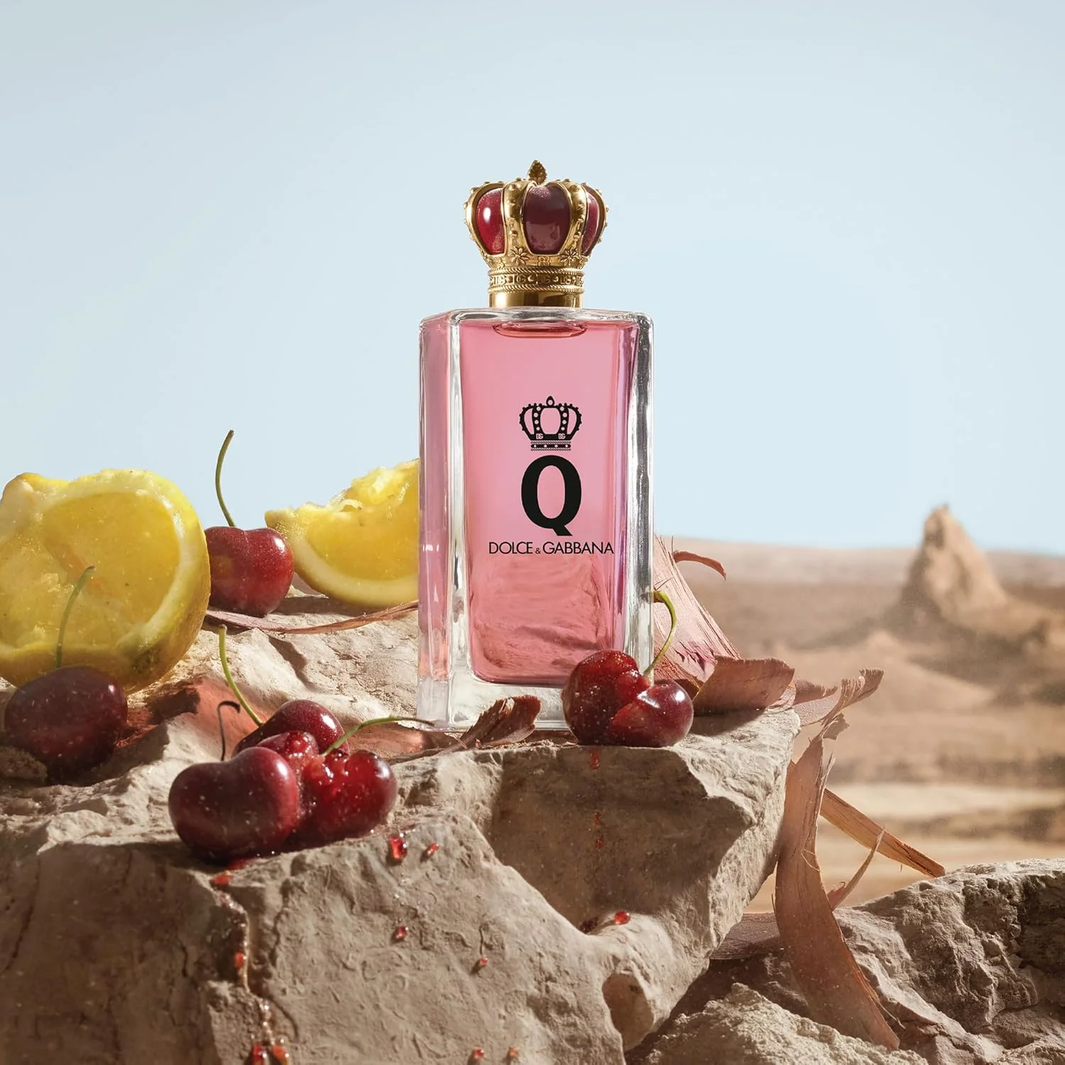 ست ادو پرفیوم زنانه Dolce&Gabbana Q حجم 50 میلی لیتر و اسپری مسافرتی 10 میلی لیتر ست ادو پرفیوم زنانه Dolce&Gabbana Q حجم 50 میلی لیتر و اسپری مسافرتی 10 میلی لیتر