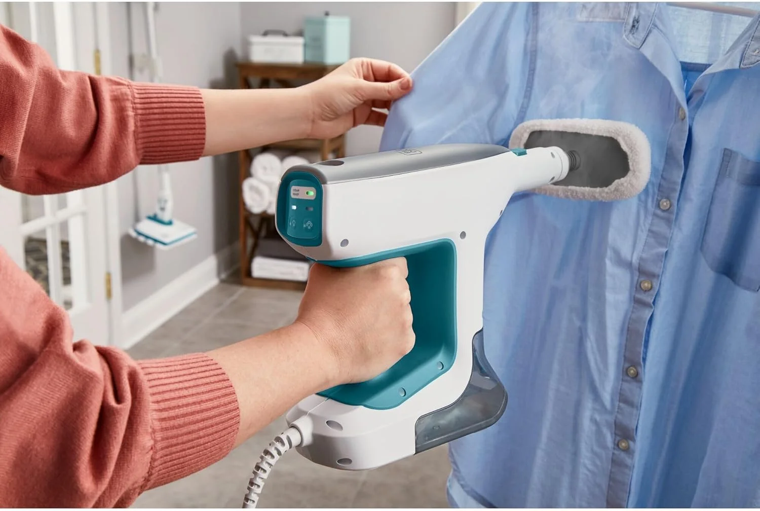 بخارشوی چند منظوره بلک اند دکر مدل SteamSystem BHSM15FX10-QS با توان 1500 وات به همراه 10 لوازم جانبی - از بین بردن 99.9% باکتری ها و میکروب ها بدون مواد شیمیایی - زمان گرم شدن 30 ثانیه