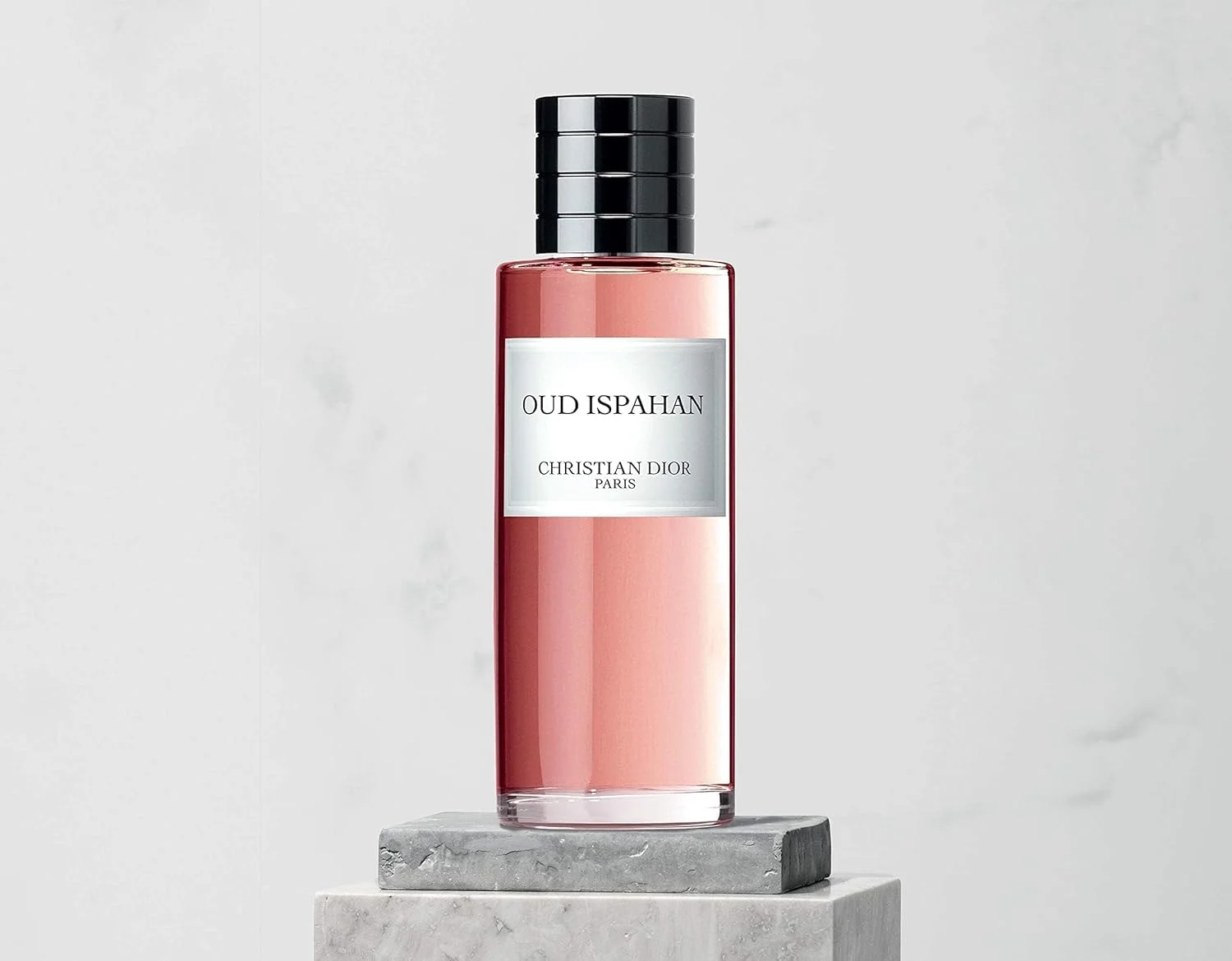 عطر دیور - عود اصفهان از کریستین دیور برای زنانه/مردانه - ادو پرفیوم، 250 میلی لیتر عطر دیور - عود اصفهان از کریستین دیور برای زنانه/مردانه - ادو پرفیوم، 250 میلی لیتر