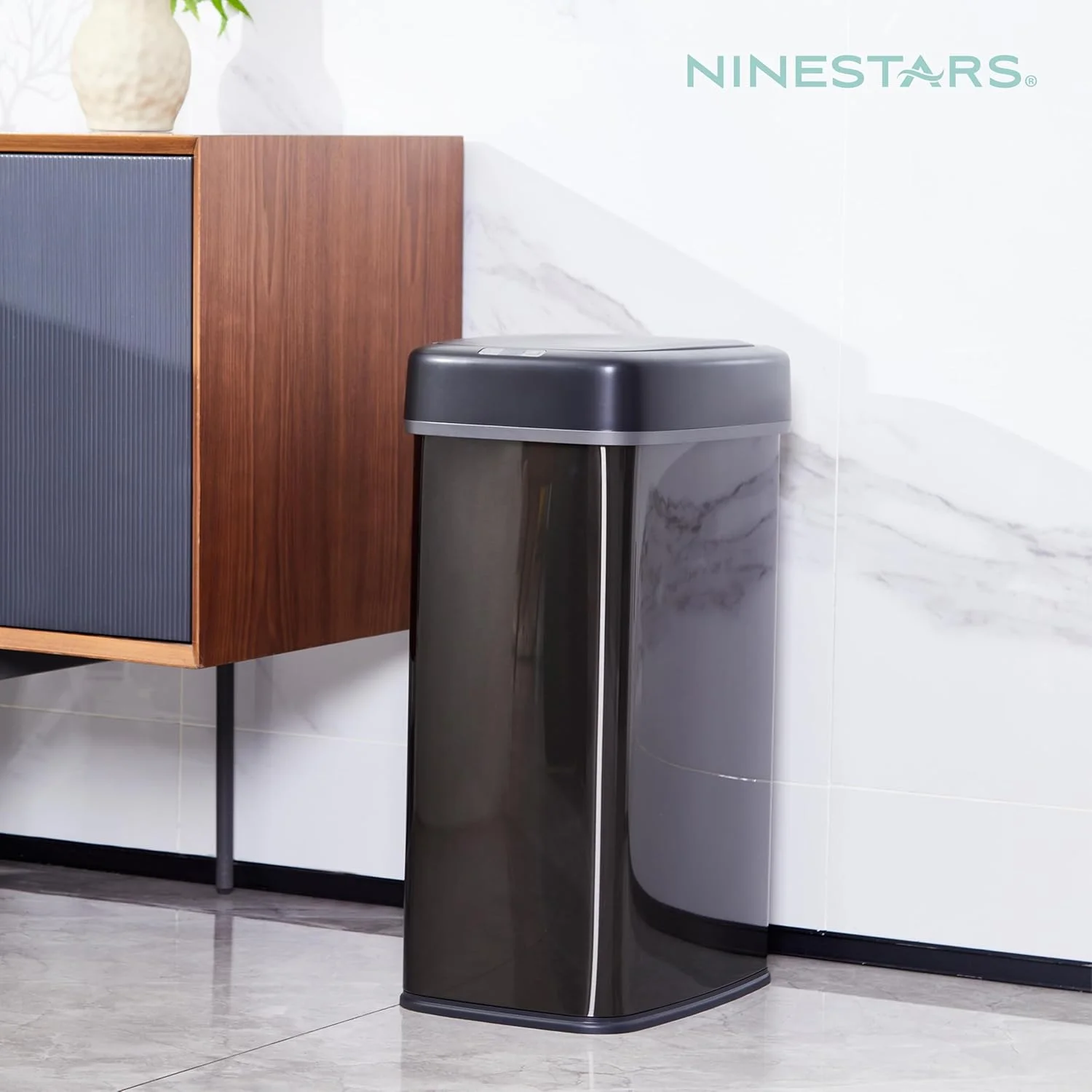 سطل زباله اتوماتیک سنسور حرکتی بدون لمس بیضی شکل NINESTARS DZT-50-16BSS با درب مشکی، 50 لیتر / 13 گالن، استیل ضد زنگ سطل زباله اتوماتیک سنسور حرکتی بدون لمس بیضی شکل NINESTARS DZT-50-16BSS با درب مشکی، 50 لیتر / 13 گالن، استیل ضد زنگ