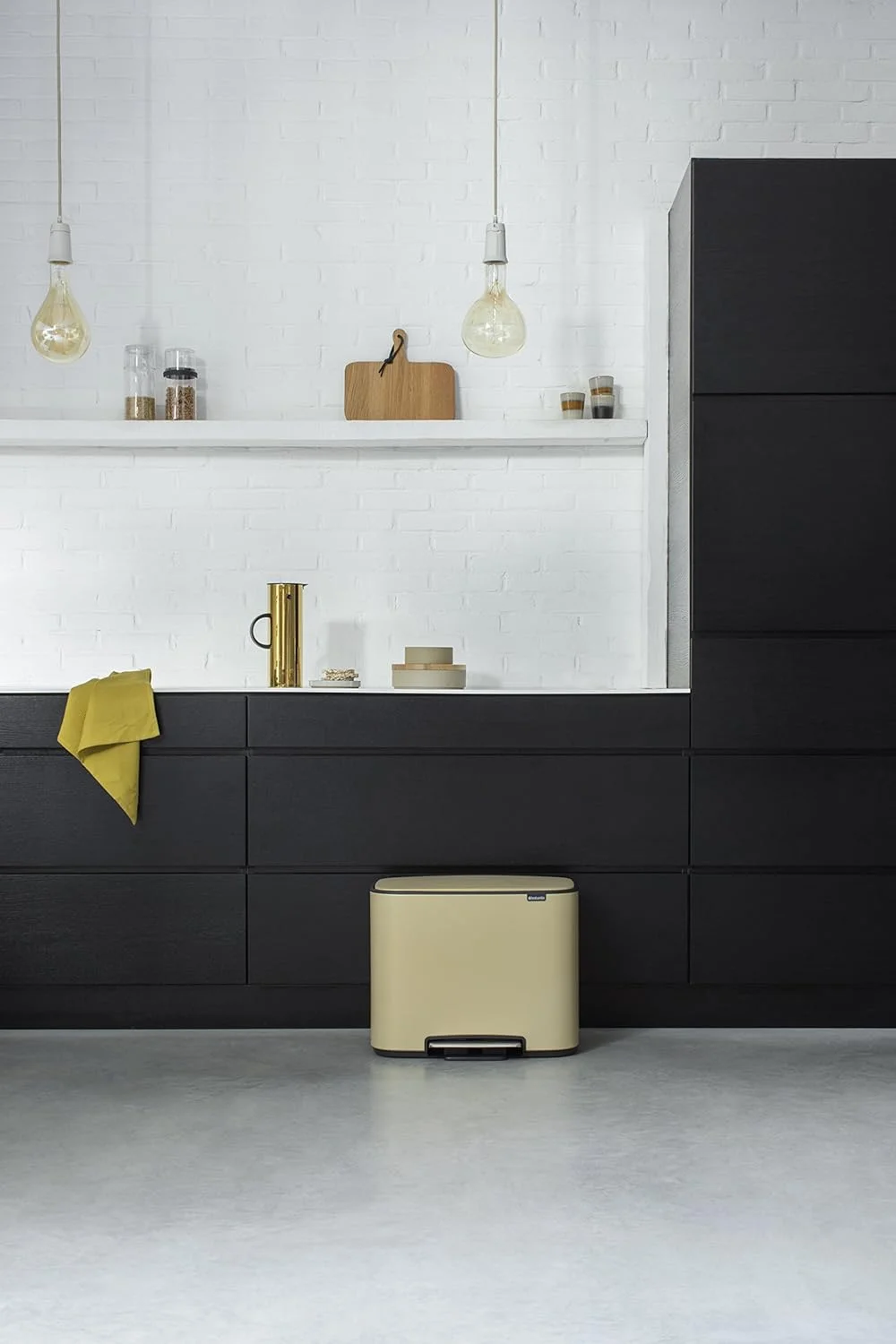 سطل پدالی 36 لیتری برابانتیا مدل Bo 121623، استیل، ساحل طلایی معدنی، 36 لیتر سطل پدالی 36 لیتری برابانتیا مدل Bo 121623، استیل، ساحل طلایی معدنی، 36 لیتر