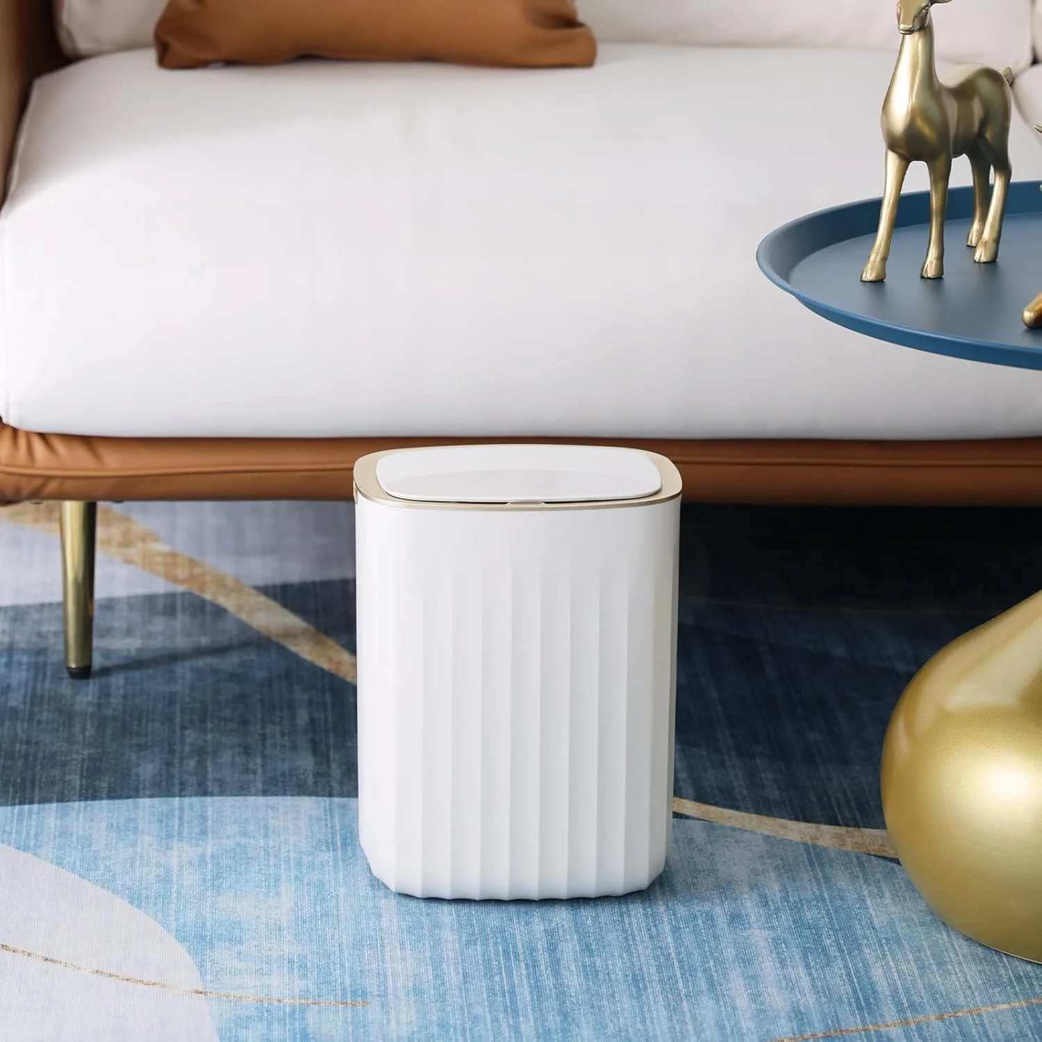 سطل زباله سنسوردار ضد آب ELPHECO با ظرفیت 3.5 گالن، سطل زباله اتوماتیک مناسب اتاق خواب، حمام، اتاق نشیمن، دفتر کار، طلایی سطل زباله سنسوردار ضد آب ELPHECO با ظرفیت 3.5 گالن، سطل زباله اتوماتیک مناسب اتاق خواب، حمام، اتاق نشیمن، دفتر کار، طلایی