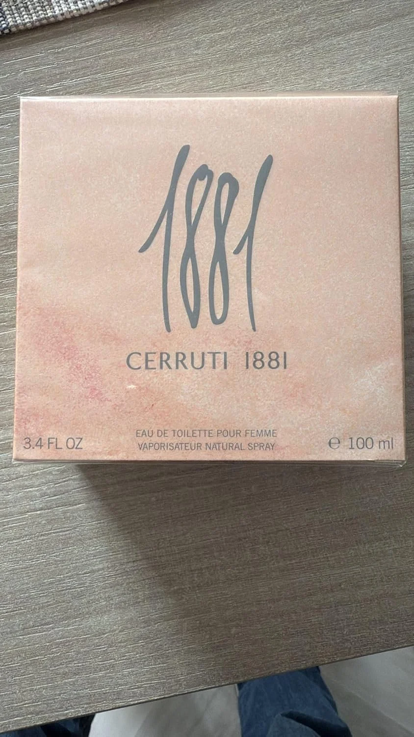 ادکلن زنانه Cerruti 1881 pour Femme - Eau de Toilette 100 میلی لیتر