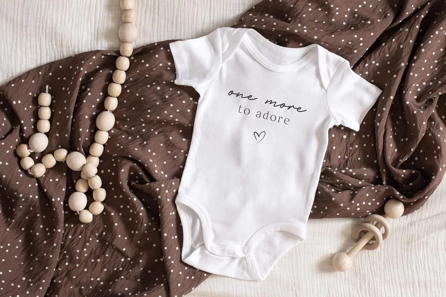 رویال استیونز، لباس زیر دکمه دار نوزادی با طرح "اعلام بارداری، به زودی نوزاد، یک نفر دیگر برای دوست داشتن"، پنبه ای، آستین کوتاه، مناسب پسران و دختران، سفید، 0 ماه