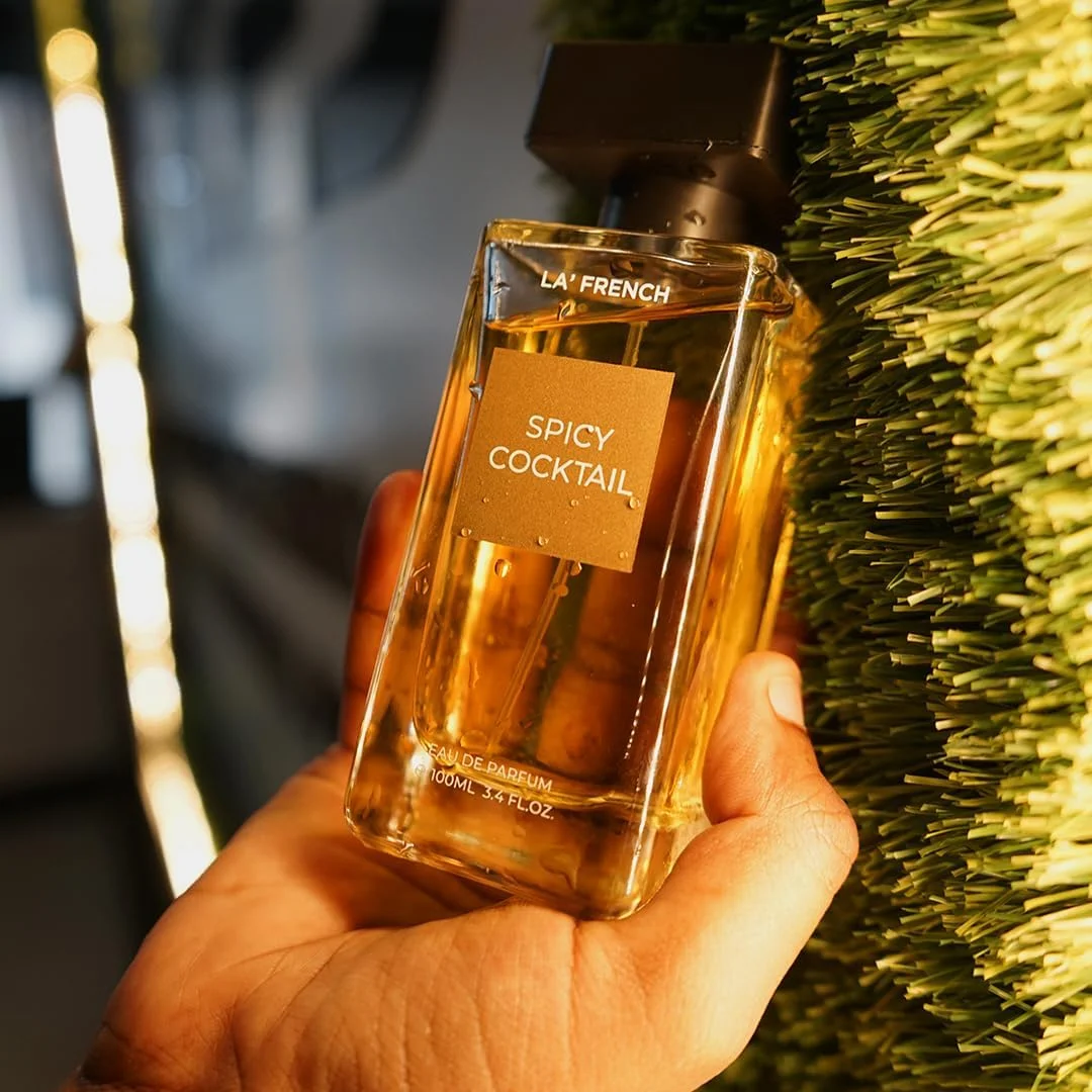 ادکلن مردانه/زنانه La French Spicy Cocktail Eau De Parfum 100ml | عطر ماندگار و با کیفیت | رایحه گرم و معطر دارچین | عطر لوکس | مناسب برای تمام مناسبت ها ادکلن مردانه/زنانه La French Spicy Cocktail Eau De Parfum 100ml | عطر ماندگار و با کیفیت | رایحه گرم و معطر دارچین | عطر لوکس | مناسب برای تمام مناسبت ها
