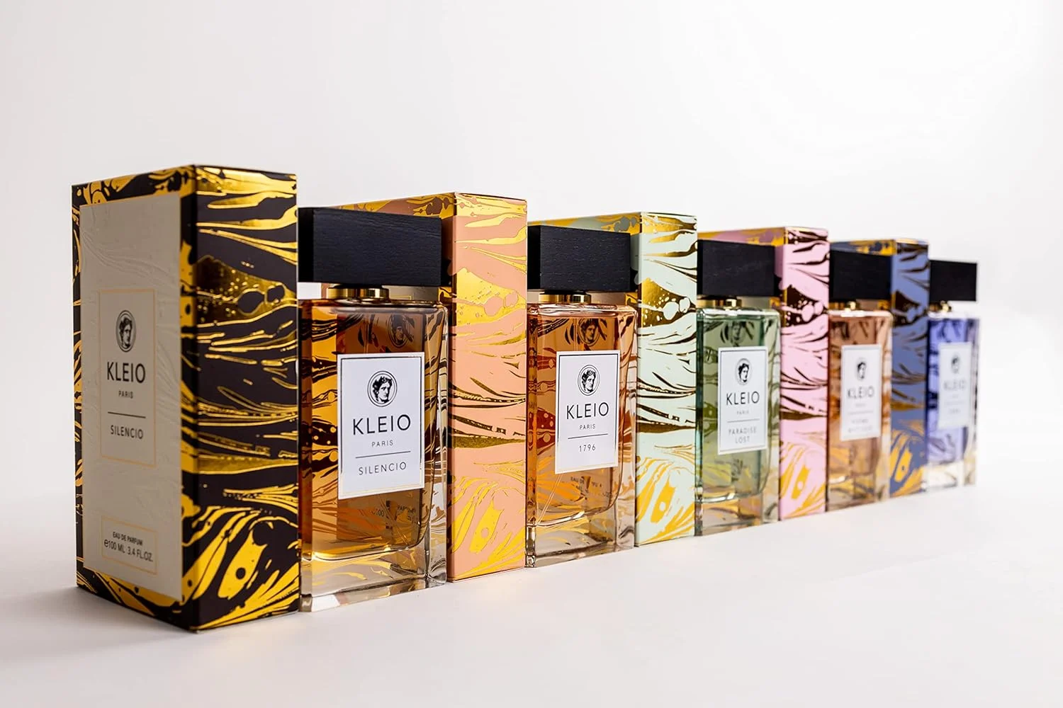 ادکلن زنانه کلیو پاریس مدل SILENCIO EDP حجم 100 میلی لیتر، رایحه ای هوس انگیز و شهوانی با تعادل قدرت و شیرینی، دارای رایحه های گلی کرمی. ادکلن زنانه کلیو پاریس مدل SILENCIO EDP حجم 100 میلی لیتر، رایحه ای هوس انگیز و شهوانی با تعادل قدرت و شیرینی، دارای رایحه های گلی کرمی.