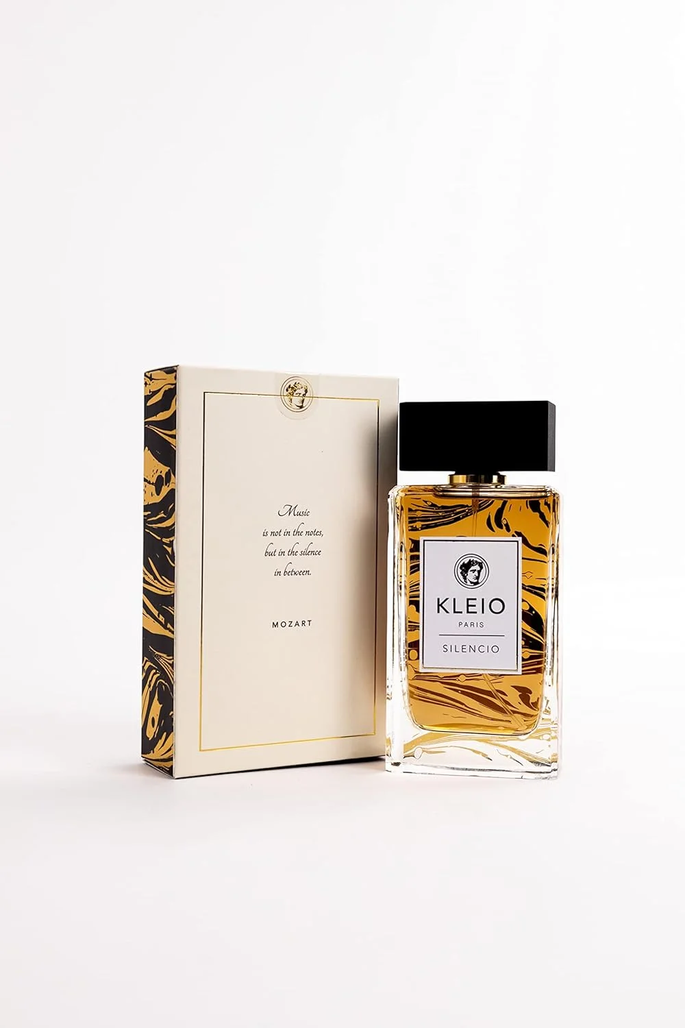 ادکلن زنانه کلیو پاریس مدل SILENCIO EDP حجم 100 میلی لیتر، رایحه ای هوس انگیز و شهوانی با تعادل قدرت و شیرینی، دارای رایحه های گلی کرمی. ادکلن زنانه کلیو پاریس مدل SILENCIO EDP حجم 100 میلی لیتر، رایحه ای هوس انگیز و شهوانی با تعادل قدرت و شیرینی، دارای رایحه های گلی کرمی.