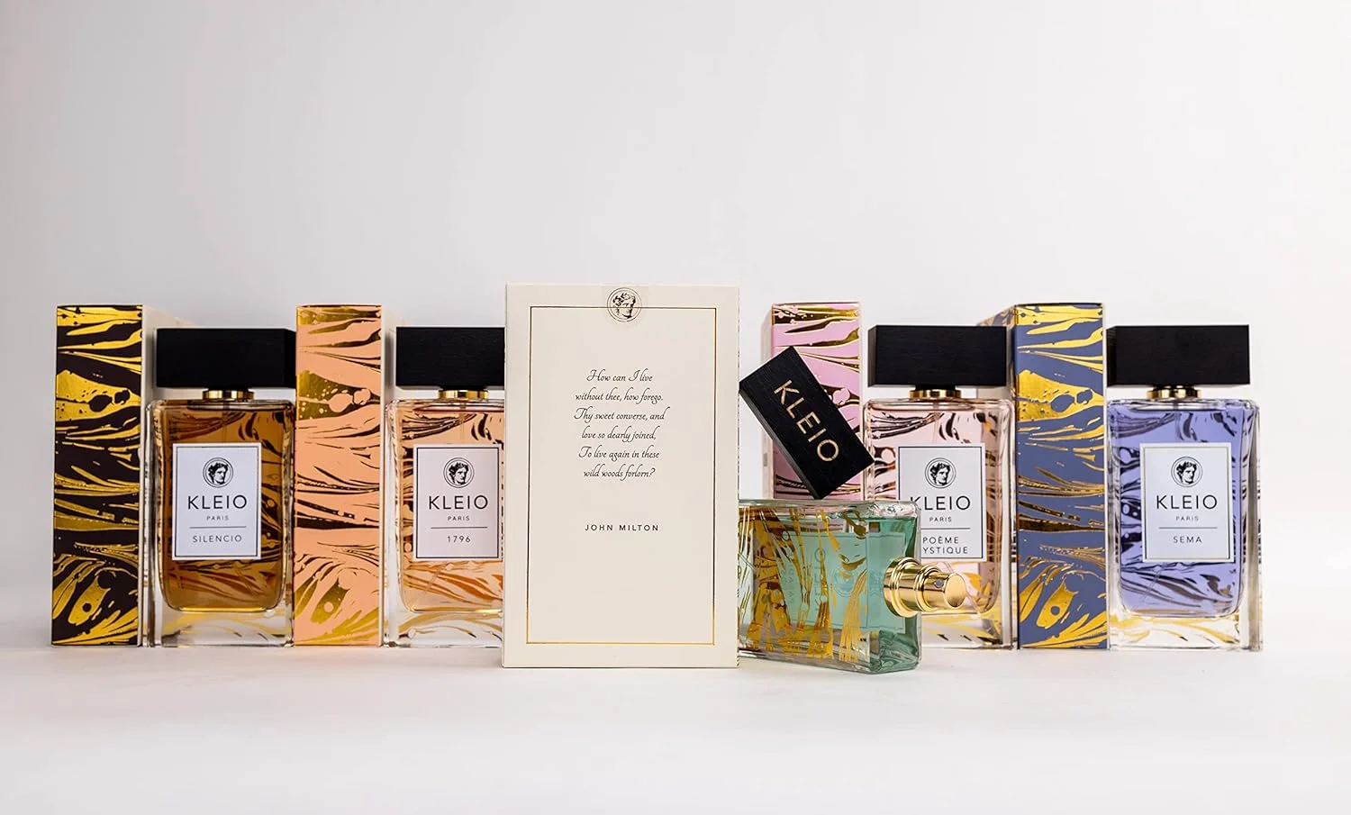 ادکلن زنانه کلیو پاریس مدل SILENCIO EDP حجم 100 میلی لیتر، رایحه ای هوس انگیز و شهوانی با تعادل قدرت و شیرینی، دارای رایحه های گلی کرمی. ادکلن زنانه کلیو پاریس مدل SILENCIO EDP حجم 100 میلی لیتر، رایحه ای هوس انگیز و شهوانی با تعادل قدرت و شیرینی، دارای رایحه های گلی کرمی.