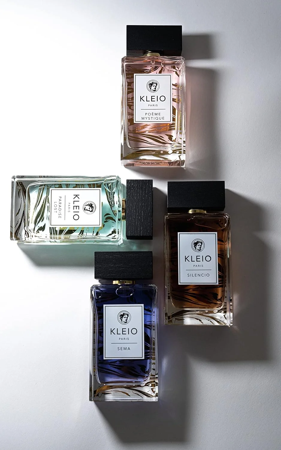ادکلن زنانه کلیو پاریس مدل SILENCIO EDP حجم 100 میلی لیتر، رایحه ای هوس انگیز و شهوانی با تعادل قدرت و شیرینی، دارای رایحه های گلی کرمی. ادکلن زنانه کلیو پاریس مدل SILENCIO EDP حجم 100 میلی لیتر، رایحه ای هوس انگیز و شهوانی با تعادل قدرت و شیرینی، دارای رایحه های گلی کرمی.