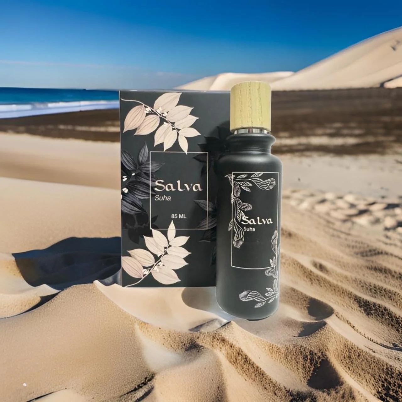 عطر سلوی سها 50 میل - اکسیر فریبنده عربی از عود، مشک، یاس، وانیل با زمزمه ای از شکوفه پرتقال. ظرافت و پیچیدگی مسحور کننده.