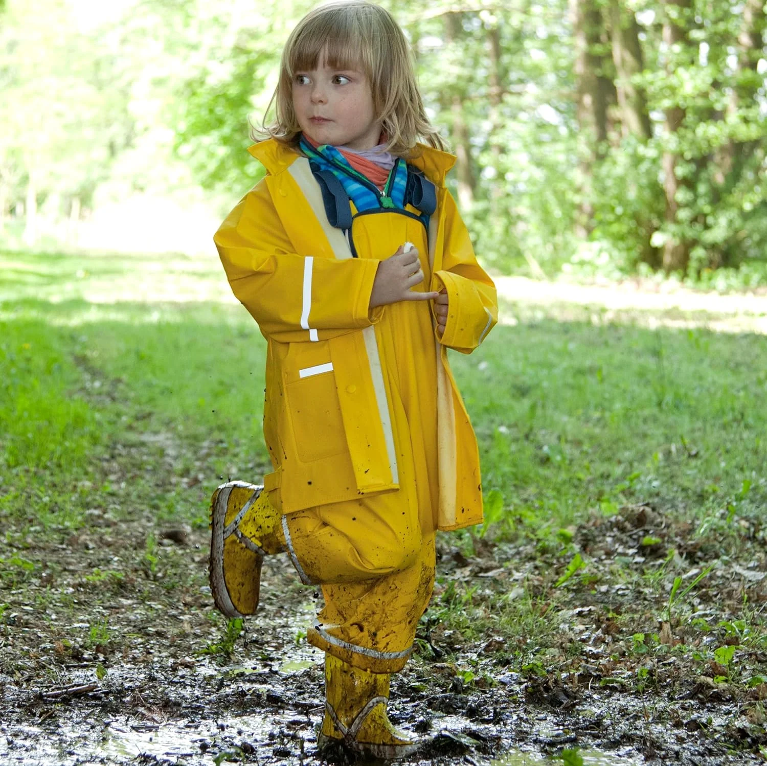 پلی شوز بارانی پسرانه پایه (بسته 1 عددی) پلی شوز بارانی پسرانه پایه (بسته 1 عددی)