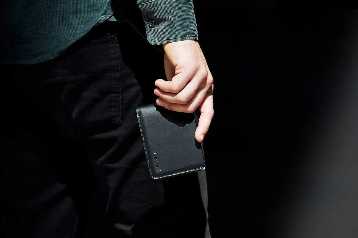 کیف پول چرمی باریک Bellroy Hide & Seek Premium Edition LO