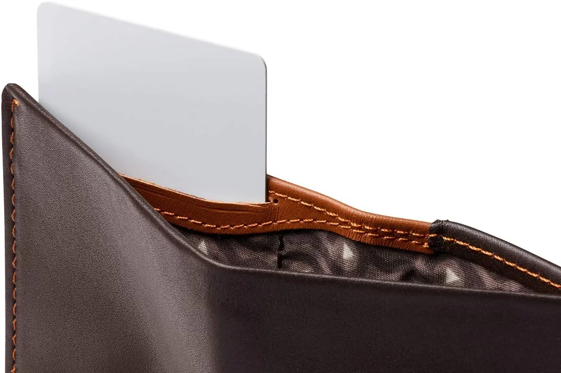 کیف پول چرمی باریک Bellroy Note Sleeve، نسخه های RFID موجود است (حداکثر 11 کارت و پول نقد)