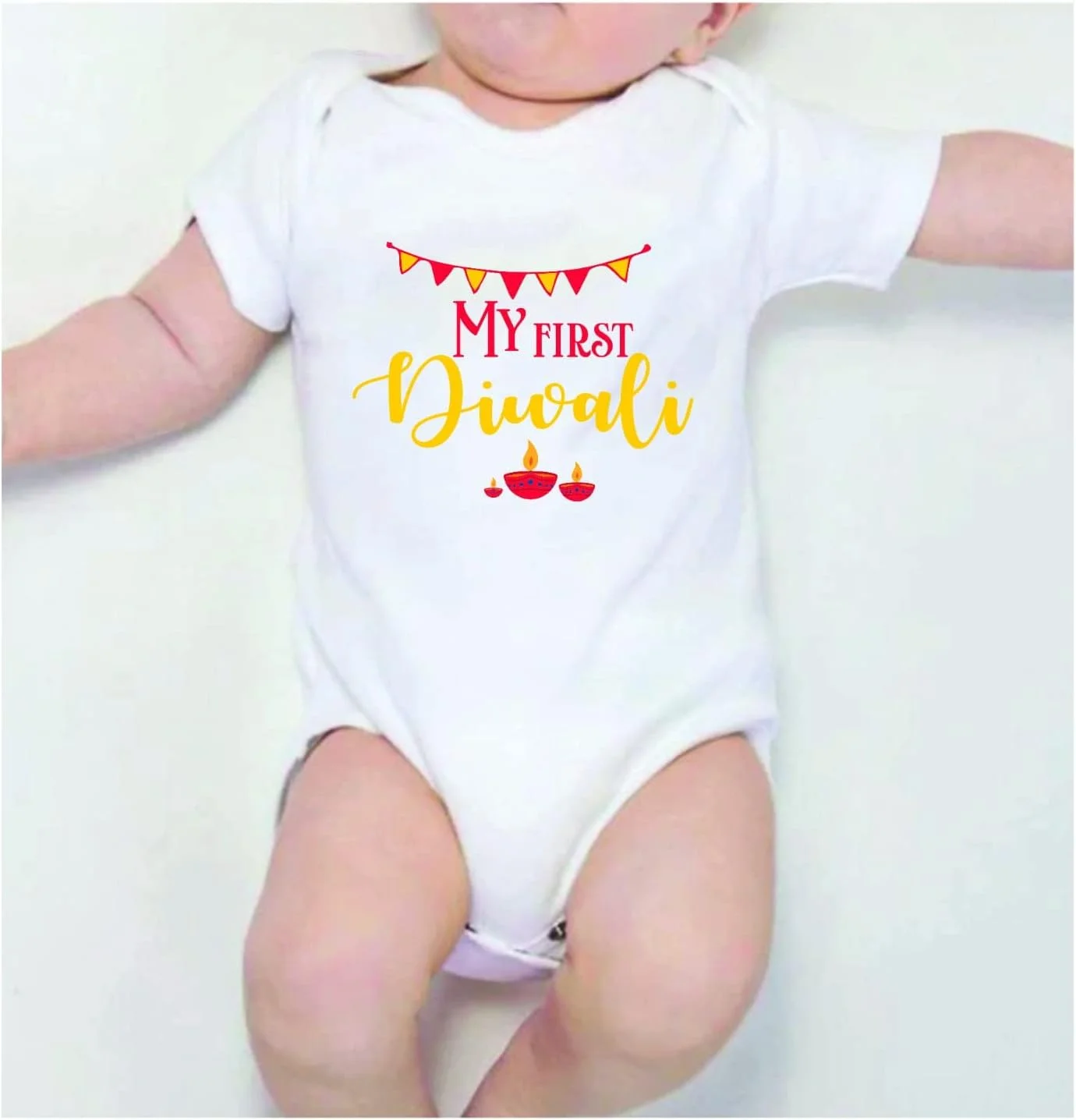 Giftmate لباس سرهمی نوزادی اولین دیوالی من | لباس سرهمی پنبه ای سفید | لباس نوزادی دیوالی | لباس سرهمی پنبه ای یقه گرد چاپی برای نوزادان یونیسکس | لباس سرهمی برای کودکان | لباس زیر نوزادی | لباس سرهمی پنبه ای برای نوزاد (6-12 ماه)