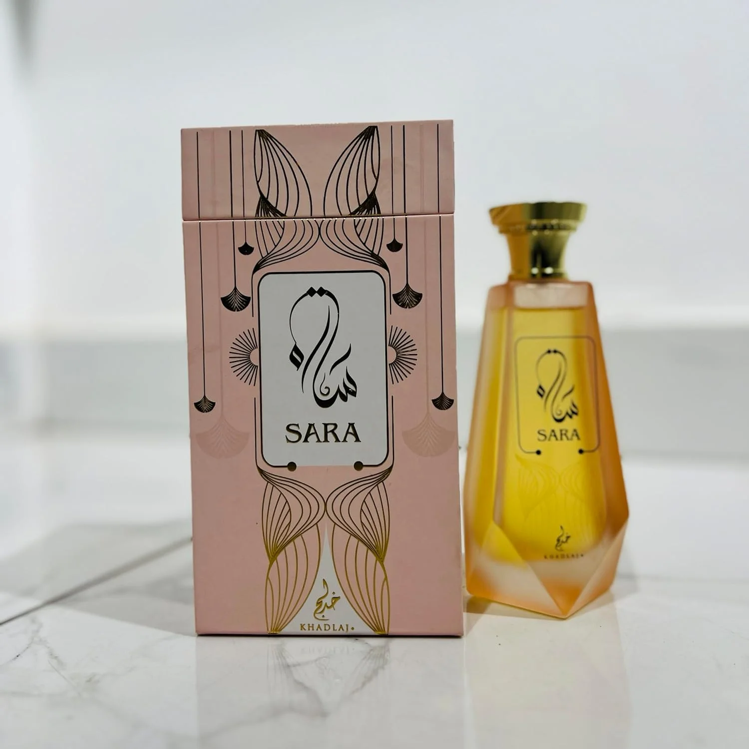 سارا 100 میلی لیتر اکستریت د پرفیوم زنانه سارا 100 میلی لیتر اکستریت د پرفیوم زنانه