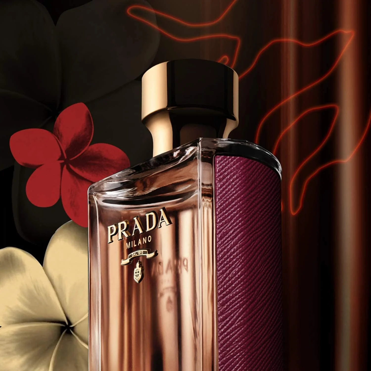 ادو پرفیوم زنانه پرادا La Femme Prada Intense - حجم 100 میلی لیتر ادو پرفیوم زنانه پرادا La Femme Prada Intense - حجم 100 میلی لیتر