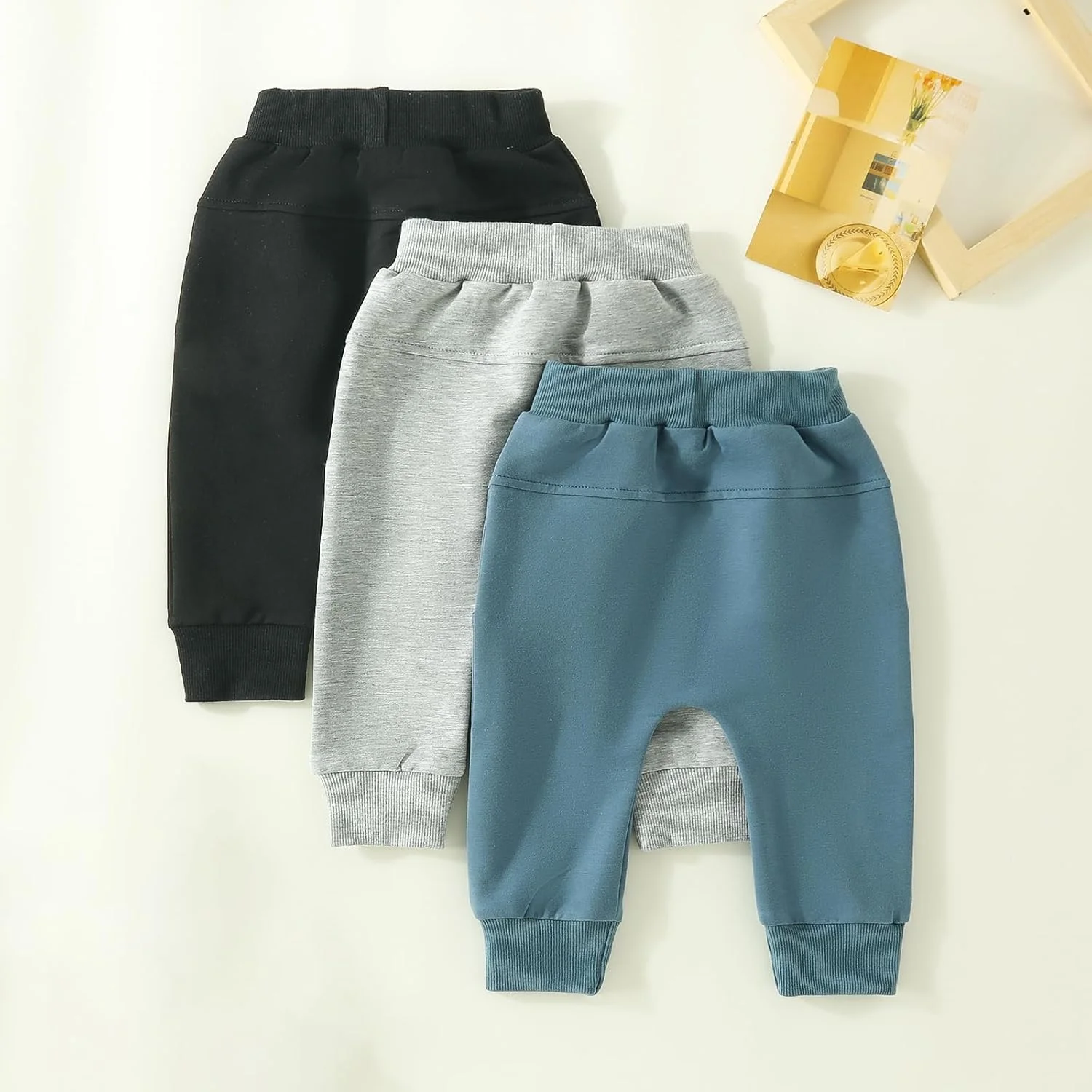 ست 3 عددی شلوار پاییزی پسرانه، مدل جاگر اسپرت، کژوال، ورزشی، رنگ ثابت، جیب دار، کمر کشی، مدل حرم