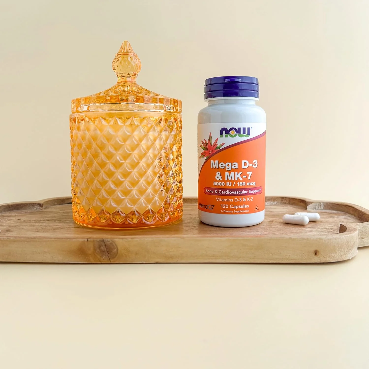 مکمل ناو، مگا D-3 و MK-7، 5000 واحد بین المللی / 180 میکروگرم، پشتیبانی از استخوان و قلب و عروق*، ویتامین های K-3 و K-2، 120 کپسول