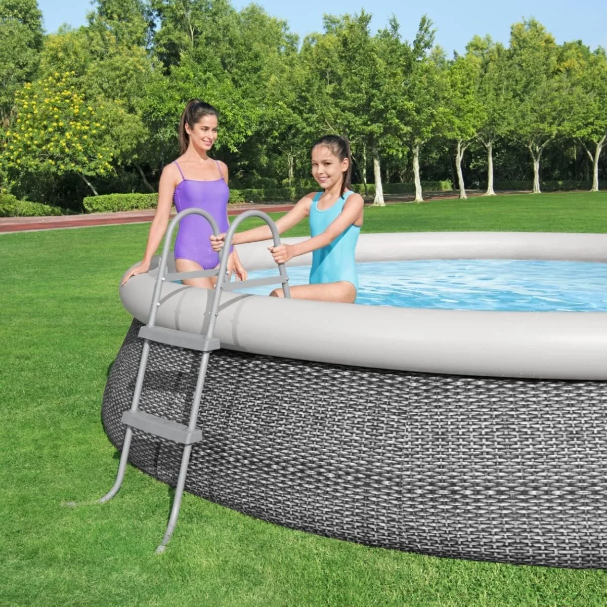 نردبان استخر بست وی 84 سانتی متری خاکستری مدل 58430 نردبان استخر بست وی 84 سانتی متری خاکستری مدل 58430