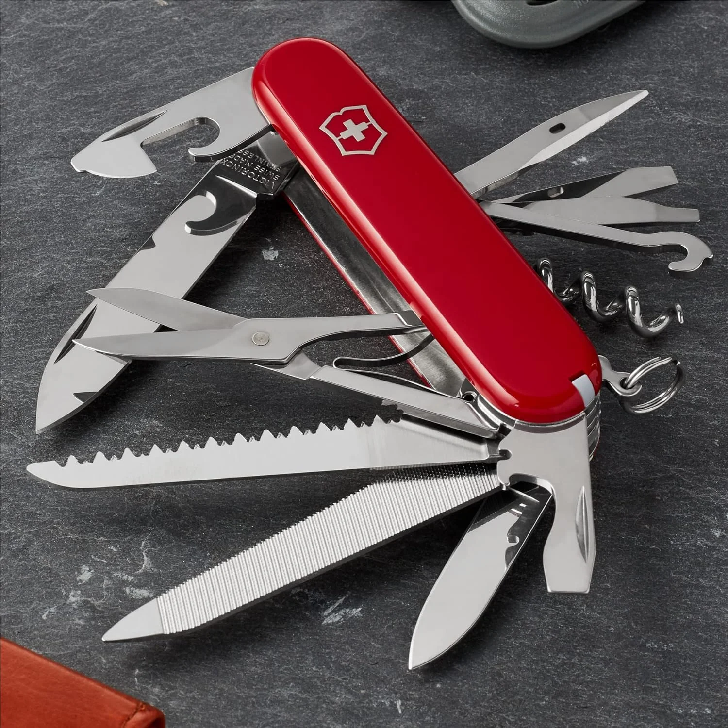 چاقوی جیبی ارتشی سوئیسی Victorinox Ranger، متوسط، ابزار چندگانه، 21 عملکرد، تیغه، قیچی، قرمز