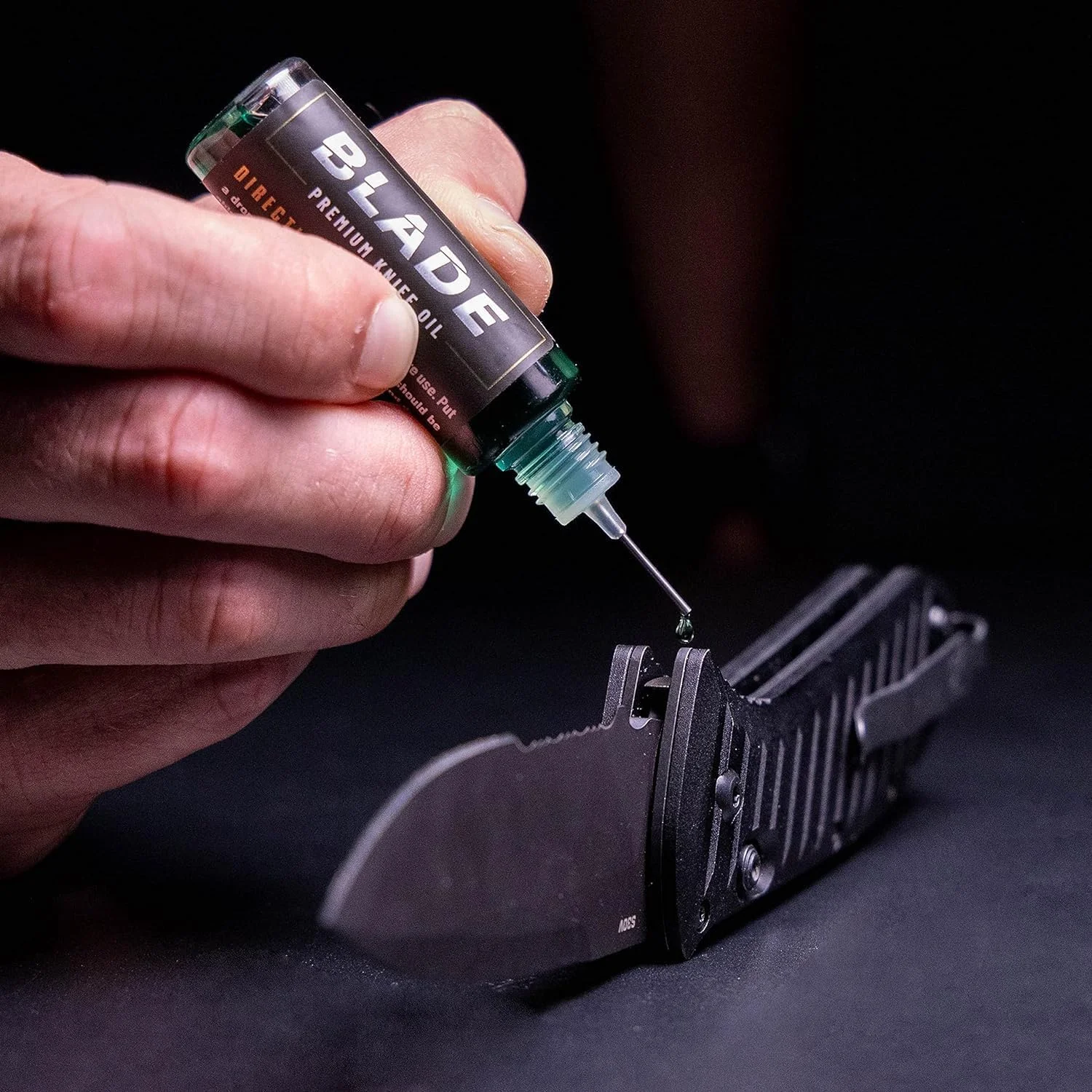 روغن و روان کننده محور چاقو BLADE Premium برای چاقوهای تاشو فولادی و ابزارهای چند منظوره | روان کننده محور چاقو برای تمیز کردن و روغن کاری تیغه های فولادی ظریف