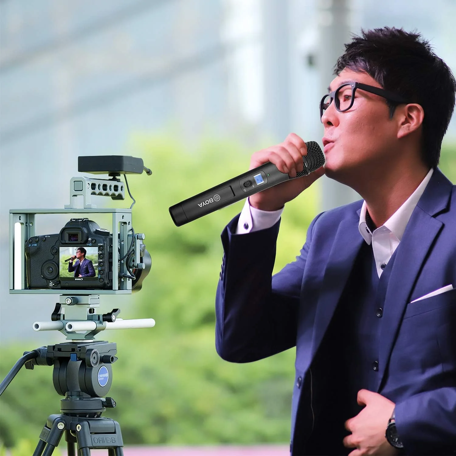 فرستنده میکروفون کاردیوئید دستی بی‌سیم UHF داینامیک 48 کاناله Boya By Whm8 Pro برای سیستم میکروفون سری By Wm8 Pro برای مصاحبه، ارائه، تاک شو و سخنرانی، میکروفون بی‌سیم دستی XLR