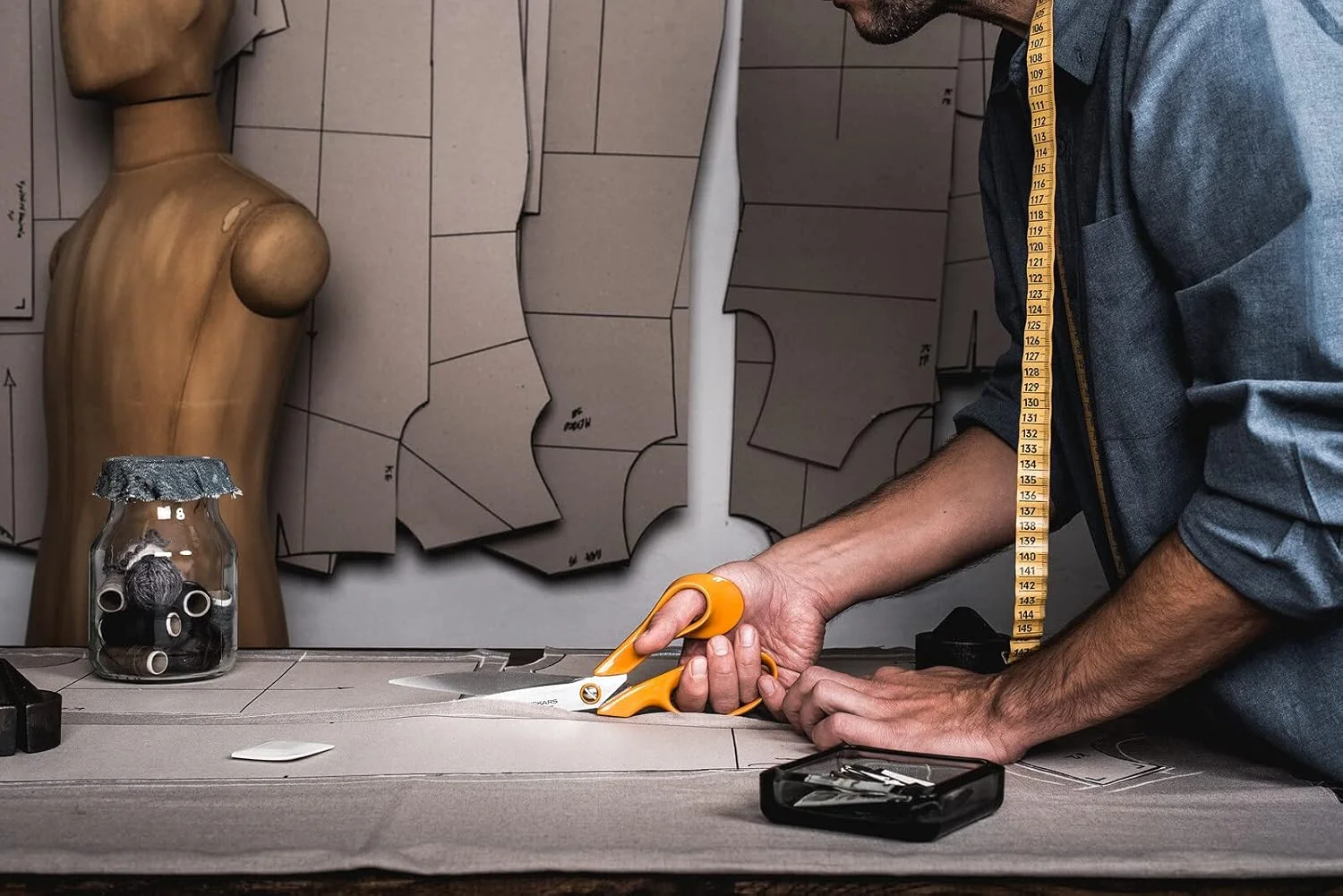 قیچی خیاطی فیسکارس، طول: 27 سانتی متر، تیغه فولاد ضد زنگ / دسته پلاستیکی، نارنجی، کلاسیک، 1005145 قیچی خیاطی فیسکارس، طول: 27 سانتی متر، تیغه فولاد ضد زنگ / دسته پلاستیکی، نارنجی، کلاسیک، 1005145