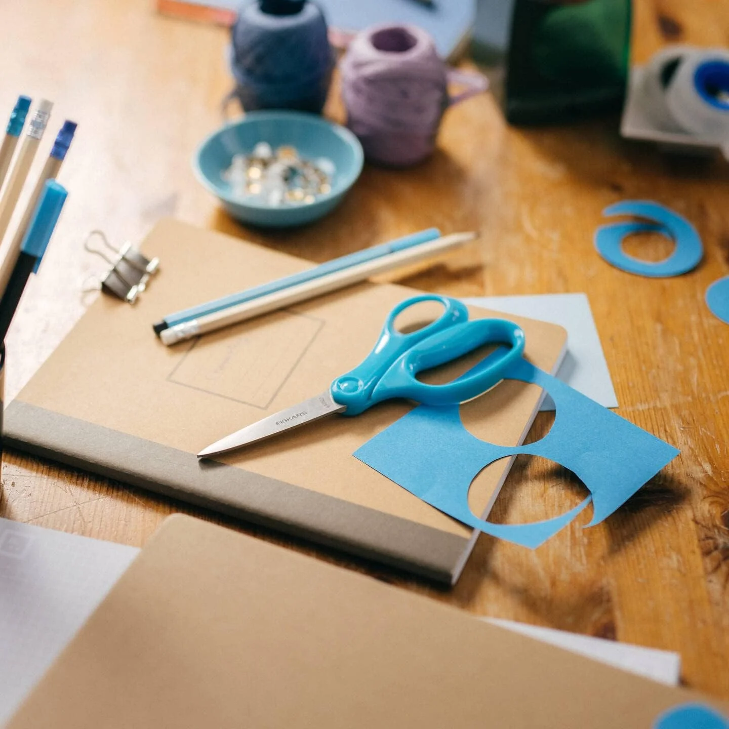 قیچی دانش آموزی فیسکارس 18 سانتی متر فیروزه ای قیچی دانش آموزی فیسکارس 18 سانتی متر فیروزه ای