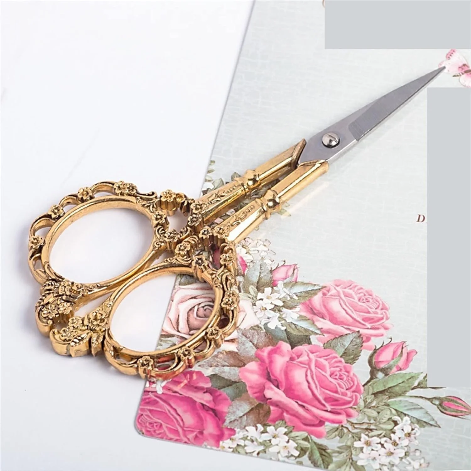 قیچی کوچک هودور، قیچی خیاطی گلدار، قیچی گلدوزی، هدیه، کوک صلیبی، مناسب منزل قیچی کوچک هودور، قیچی خیاطی گلدار، قیچی گلدوزی، هدیه، کوک صلیبی، مناسب منزل