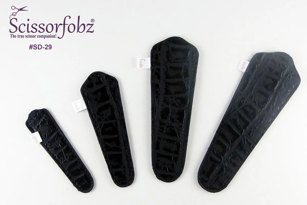 غلاف قیچی SCISSORFOBZ با ScissorGripper - بسته اقتصادی - 4 سایز - روکش و نگهدارنده قیچی طراح دار برای گلدوزی، خیاطی، تکه دوزی - هدیه ای برای خیاطان و تکه دوزان - طرح مشکی برجسته. S-29 غلاف قیچی SCISSORFOBZ با ScissorGripper - بسته اقتصادی - 4 سایز - روکش و نگهدارنده قیچی طراح دار برای گلدوزی، خیاطی، تکه دوزی - هدیه ای برای خیاطان و تکه دوزان - طرح مشکی برجسته. S-29