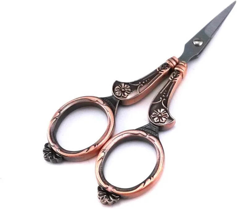 قیچی گلدوزی سوزن دوزی به سبک اروپایی وینتج yueton (مسی) قیچی گلدوزی سوزن دوزی به سبک اروپایی وینتج yueton (مسی)