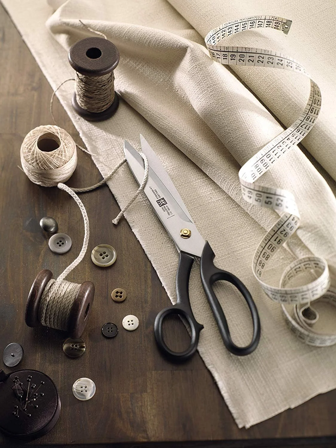 قیچی خیاطی Zwilling، قیچی پارچه، طول: 21 سانتی متر، فولاد مخصوص ضد زنگ/پلاستیک، Superfection Classic قیچی خیاطی Zwilling، قیچی پارچه، طول: 21 سانتی متر، فولاد مخصوص ضد زنگ/پلاستیک، Superfection Classic