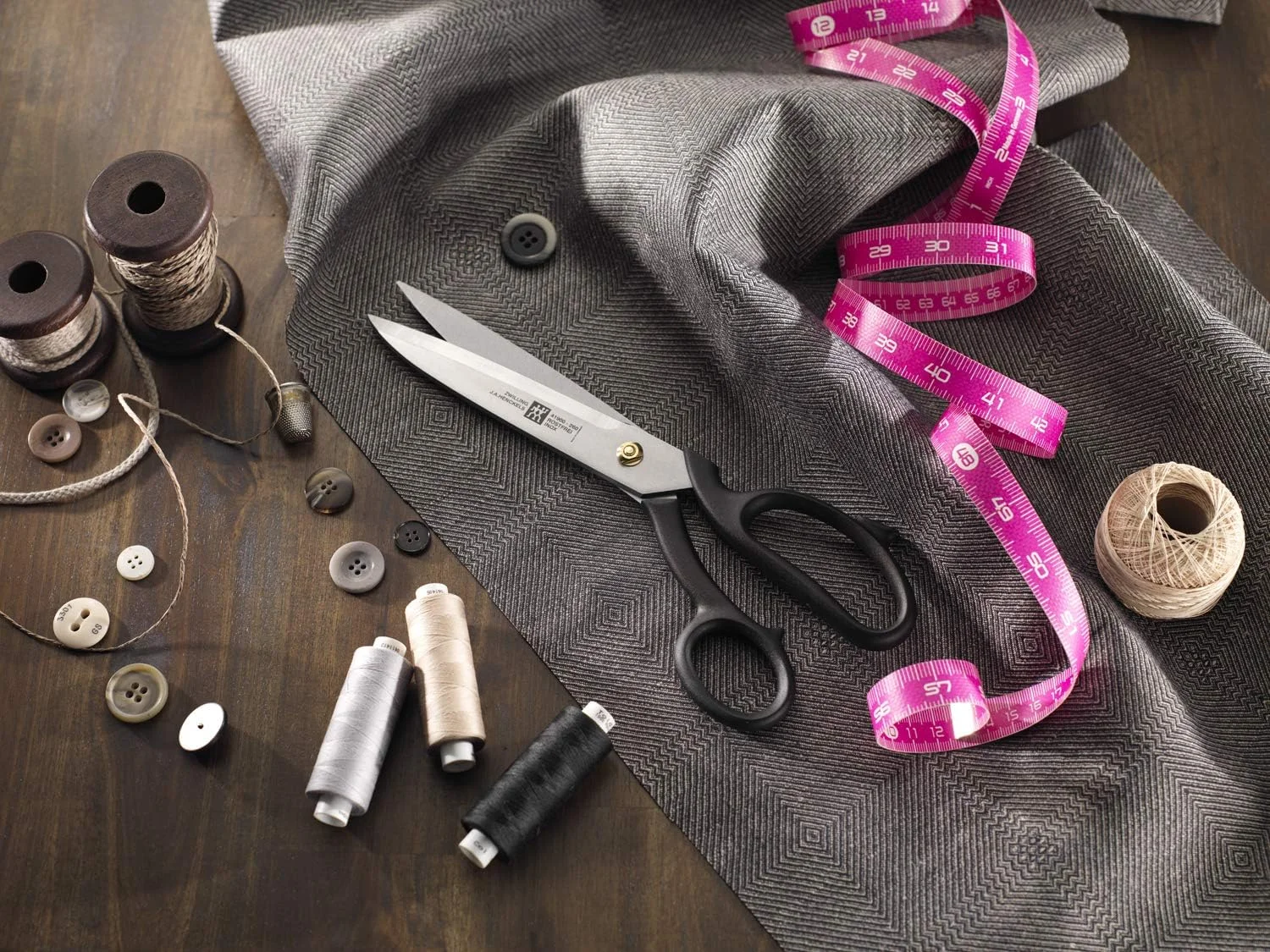 قیچی خیاطی Zwilling، قیچی پارچه، طول: 21 سانتی متر، فولاد مخصوص ضد زنگ/پلاستیک، Superfection Classic قیچی خیاطی Zwilling، قیچی پارچه، طول: 21 سانتی متر، فولاد مخصوص ضد زنگ/پلاستیک، Superfection Classic