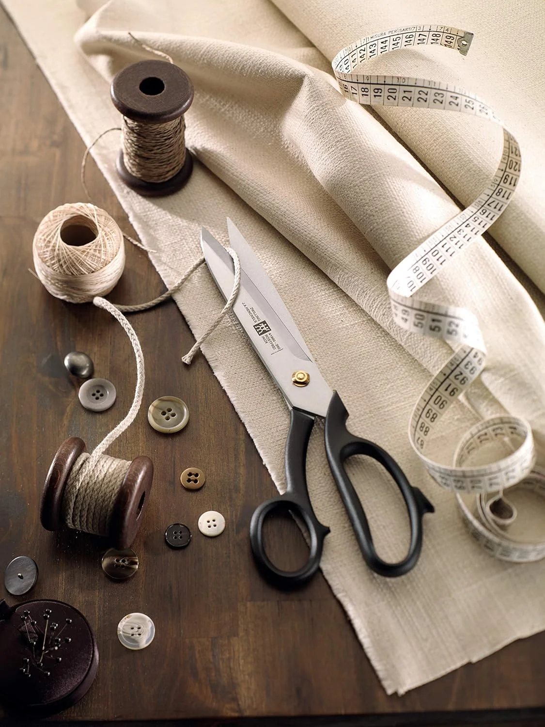 قیچی خیاطی Zwilling، قیچی پارچه، طول: 21 سانتی متر، فولاد مخصوص ضد زنگ/پلاستیک، Superfection Classic قیچی خیاطی Zwilling، قیچی پارچه، طول: 21 سانتی متر، فولاد مخصوص ضد زنگ/پلاستیک، Superfection Classic