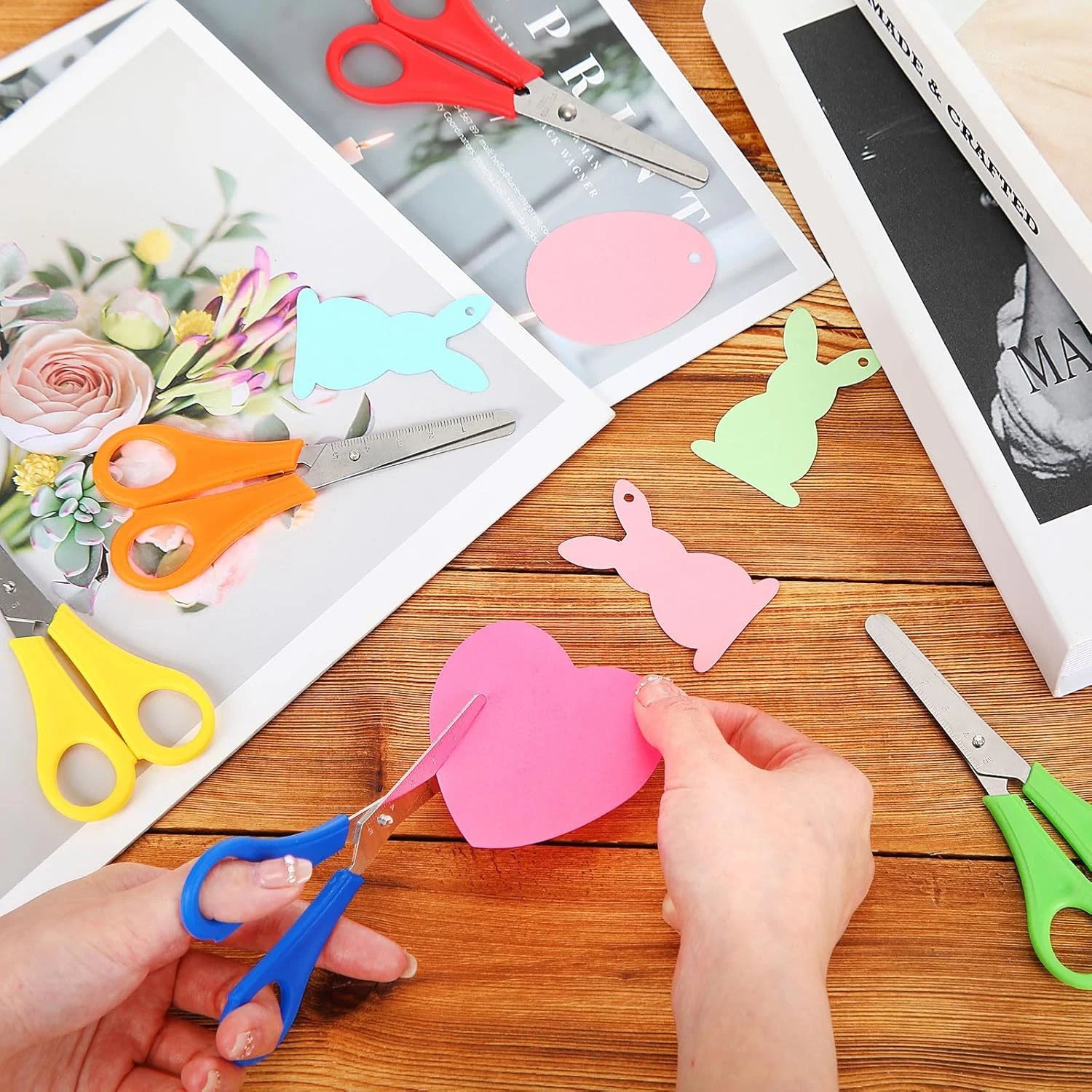 بسته لوازم التحریر مدرسه زونون 60 عددی شامل 30 عدد قیچی دانش آموزی ایمن با نوک گرد و 30 عدد خط کش پلاستیکی 30 سانتی متری، کیت لوازم مدرسه برای کلاس درس، مدرسه و اداره (چند رنگ) بسته لوازم التحریر مدرسه زونون 60 عددی شامل 30 عدد قیچی دانش آموزی ایمن با نوک گرد و 30 عدد خط کش پلاستیکی 30 سانتی متری، کیت لوازم مدرسه برای کلاس درس، مدرسه و اداره (چند رنگ)