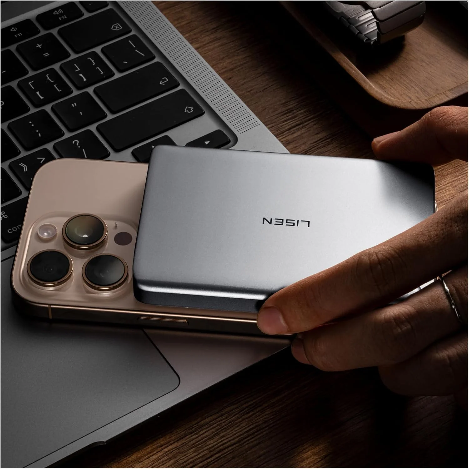 شارژر بی‌سیم مغناطیسی فوق‌العاده باریک LISEN 0.5 اینچی، پاوربانک باریک کارت بی‌سیم MagSafe با ظرفیت 10000 میلی‌آمپر ساعت، لوازم جانبی آیفون 17 ایر، پاوربانک مغناطیسی برای آیفون 17 پرو مکس پلاس ایر/16/15/14/13/12، خاکستری یخچالی