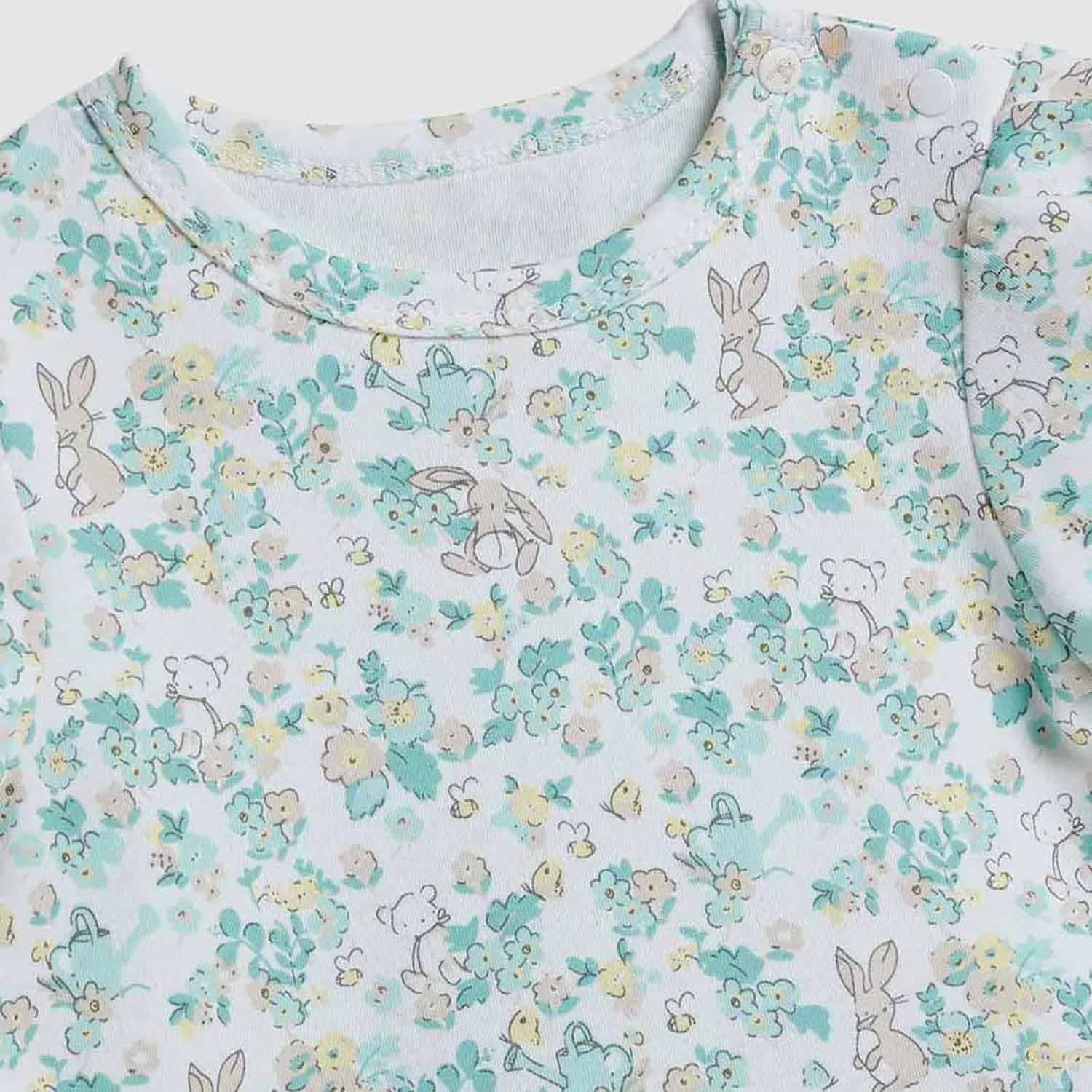 لباس بادی طرح دار دخترانه R&B مدل 325-1156NG255-1 با یقه گرد و آستین کوتاه لباس بادی طرح دار دخترانه R&B مدل 325-1156NG255-1 با یقه گرد و آستین کوتاه