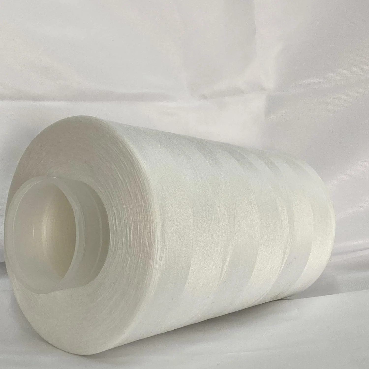 نخ های نایلونی سفید Jutemill برای چرخ خیاطی گلدوزی، نخ خیاطی نایلونی چند منظوره (25600 یارد) نخ های نایلونی سفید Jutemill برای چرخ خیاطی گلدوزی، نخ خیاطی نایلونی چند منظوره (25600 یارد)